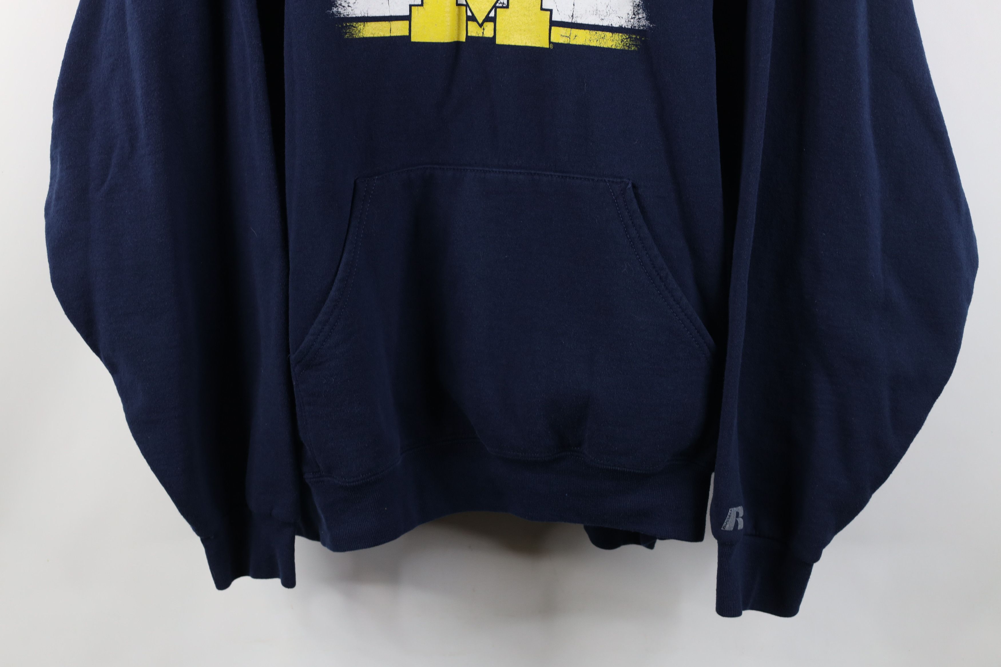 Russell Athletic Vintage Russell Athletic University of Michigan Sweatshirt Size US XXL / EU 58 / 5 - 3 Thumbnail