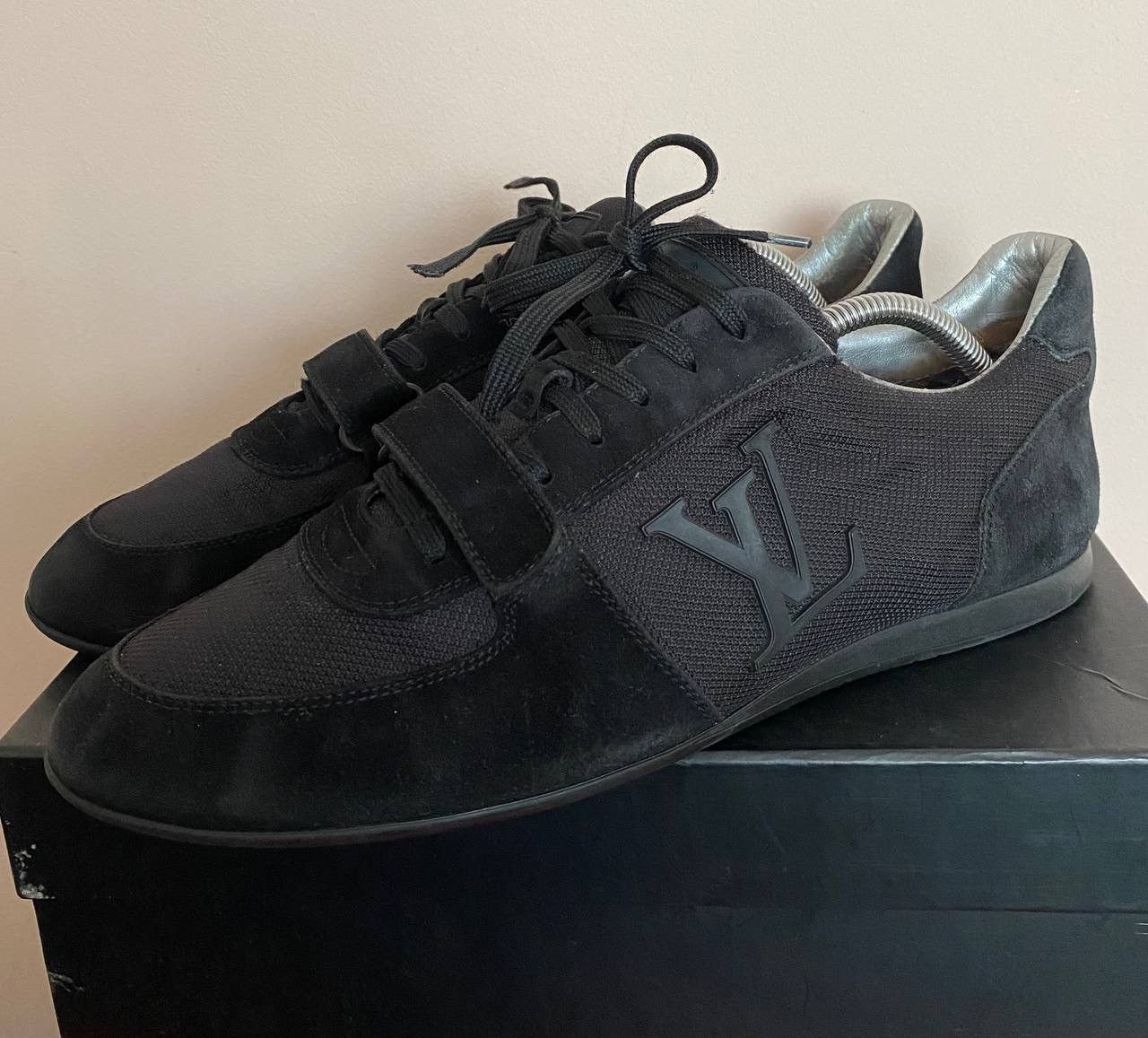 Louis Vuitton Louis Vuitton Big Logo Suede Black Stardust Trainer Sneakers Size US 8.5 / EU 41-42 - 4 Thumbnail