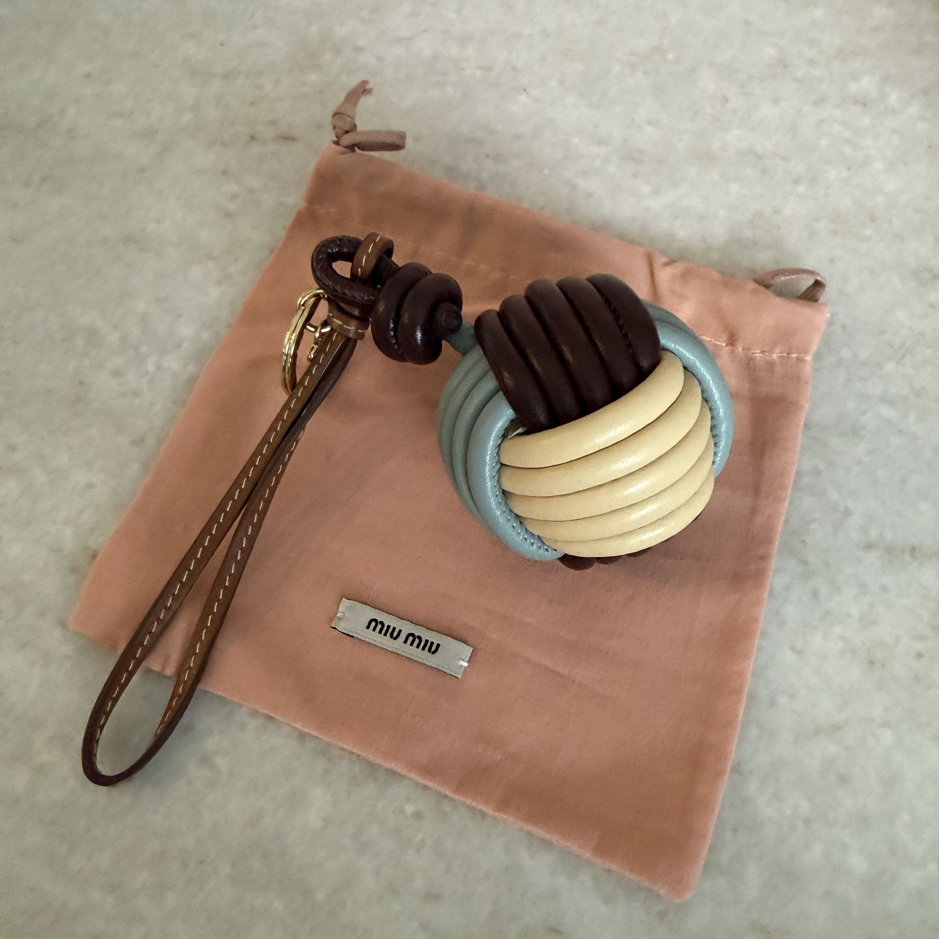 Miu Miu Miu Miu Bag Charm 5TL534 Knot Detail Leather Keychain Trick Size ONE SIZE - 8 Thumbnail