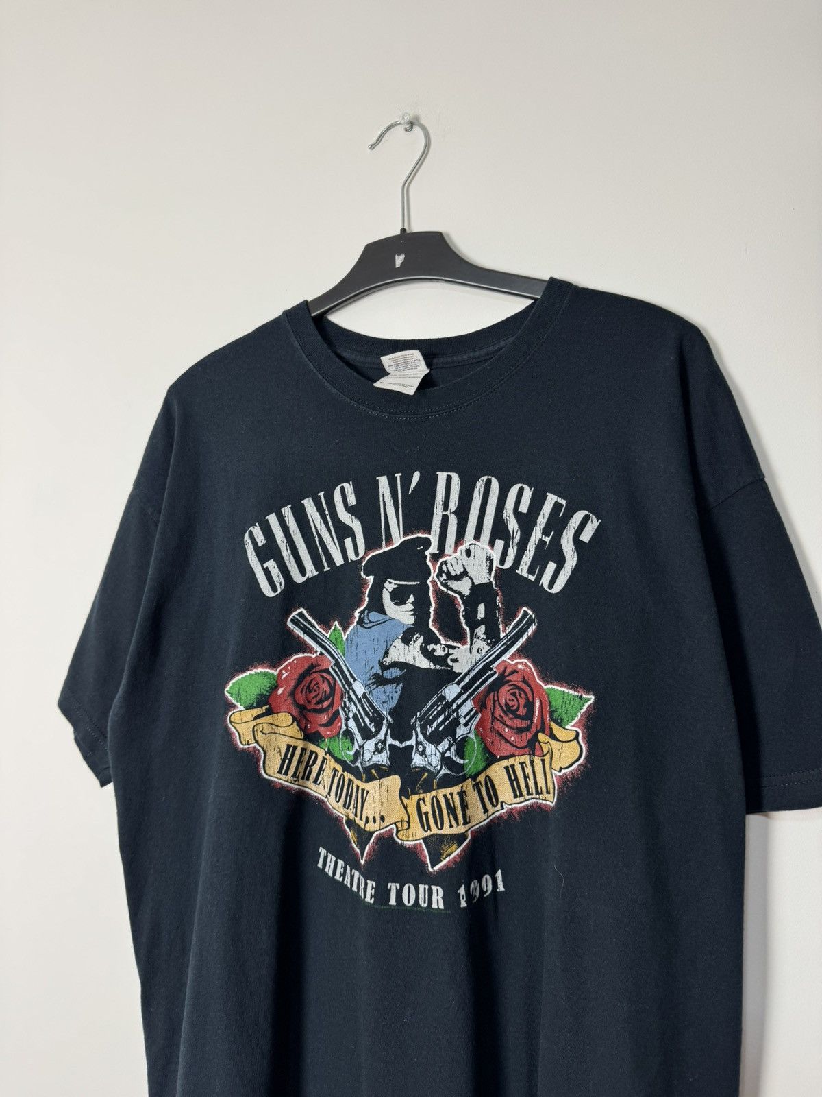 Band Tees × Guns N' Roses × Vintage Vintage Guns Roses 00s band tee “theatre tour” Size US XL / EU 56 / 4 - 2 Thumbnail