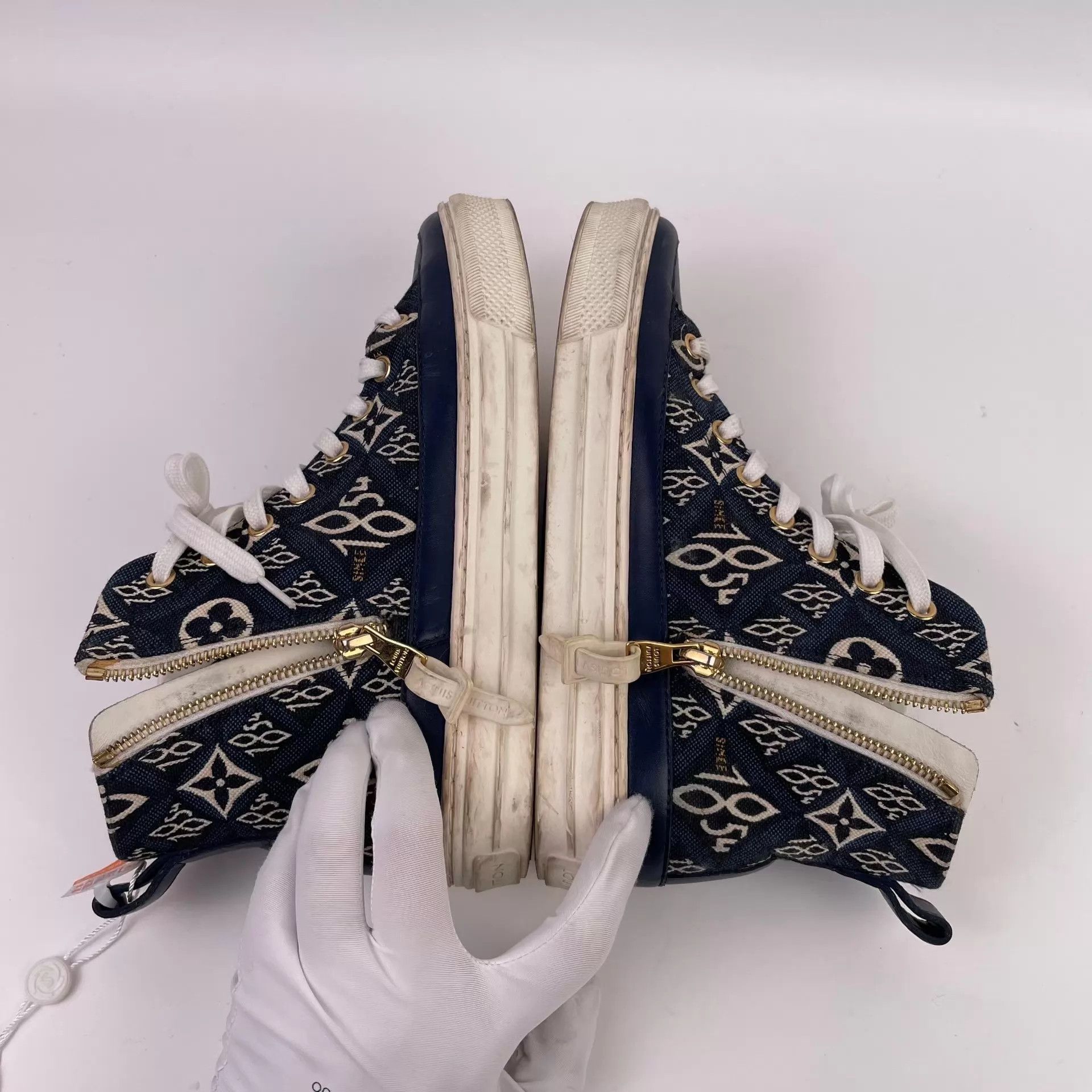 Louis Vuitton LV Wmn Canvas Allover Print Blue High-Top Shoes 35 Size US 4.5 / IT 34.5 - 4 Thumbnail
