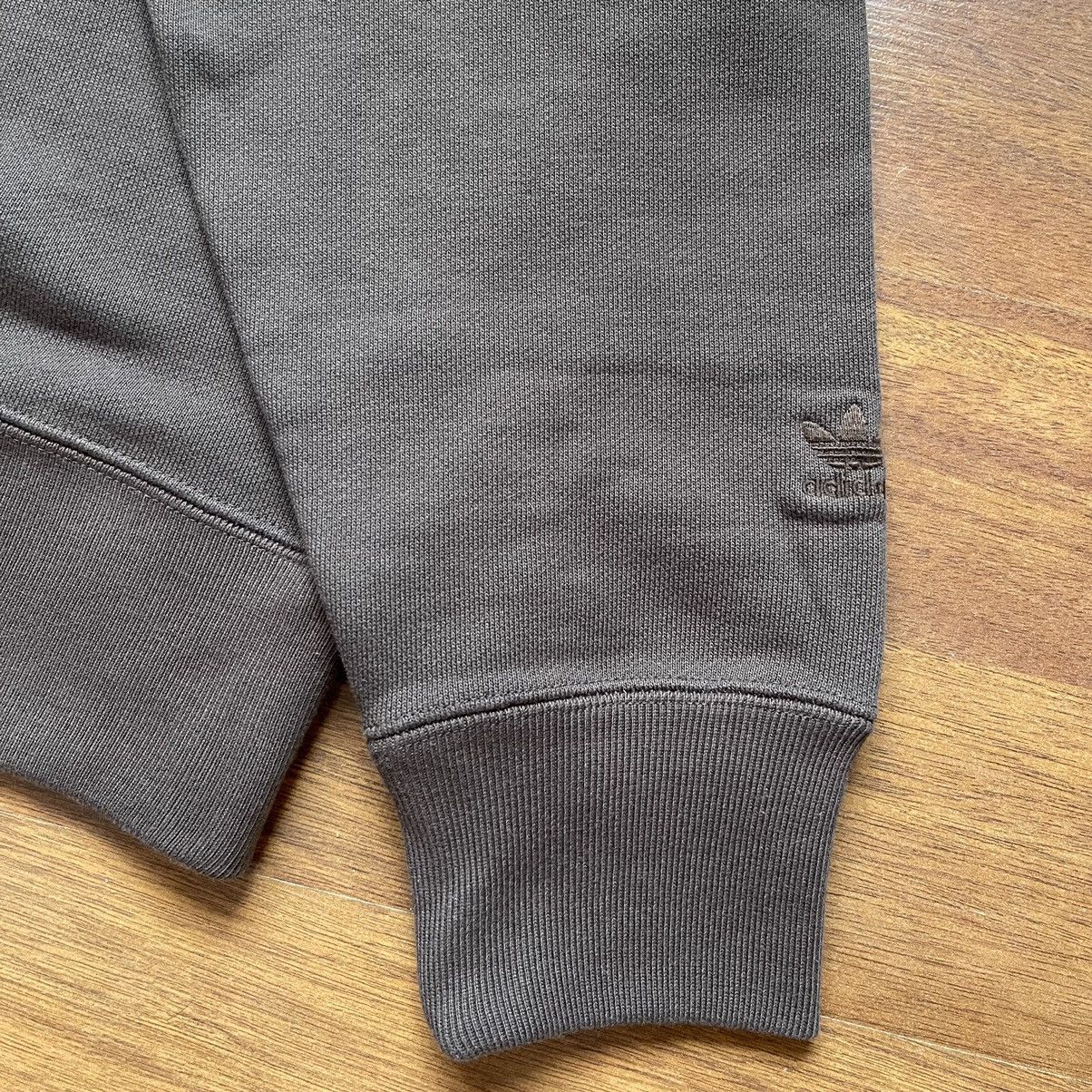 Adidas × Pharrell ADIDAS x PHARRELL WILLIAMS BASICS CREW SWEATSHIRT SIZE “L” Size US L / EU 52-54 / 3 - 3 Thumbnail