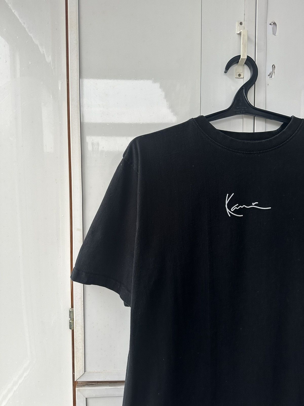 Other Vintage Karl Kani T-shirt Black Centre Logo Size US L / EU 52-54 / 3 - 5 Thumbnail