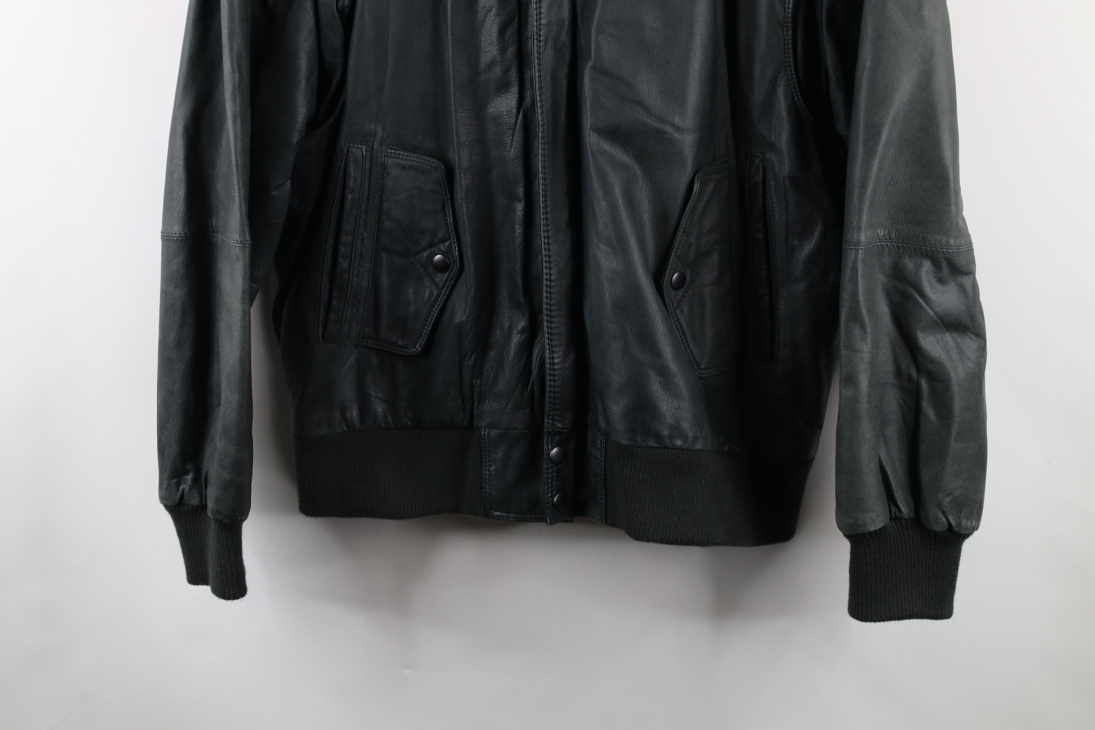 Vintage Vintage 90s Streetwear Quilted Leather Flight Bomber Jacket Size US L / EU 52-54 / 3 - 3 Thumbnail