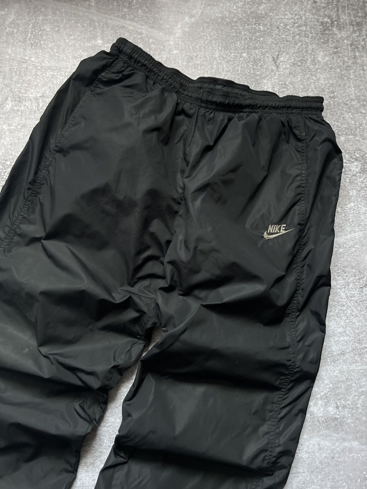 Nike Nike Vintage Nylon Track Pants Black Size L Size US 34 / EU 50 - 2 Thumbnail