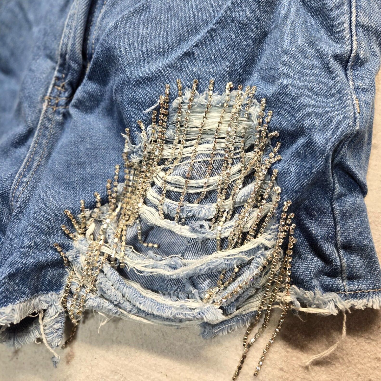 Forever 21 Forever 21 Blue Retro High-Rise Distressed Shorts Dimond Tassels Women's Size 27 Size 27" / US 4 / IT 40 - 3 Thumbnail