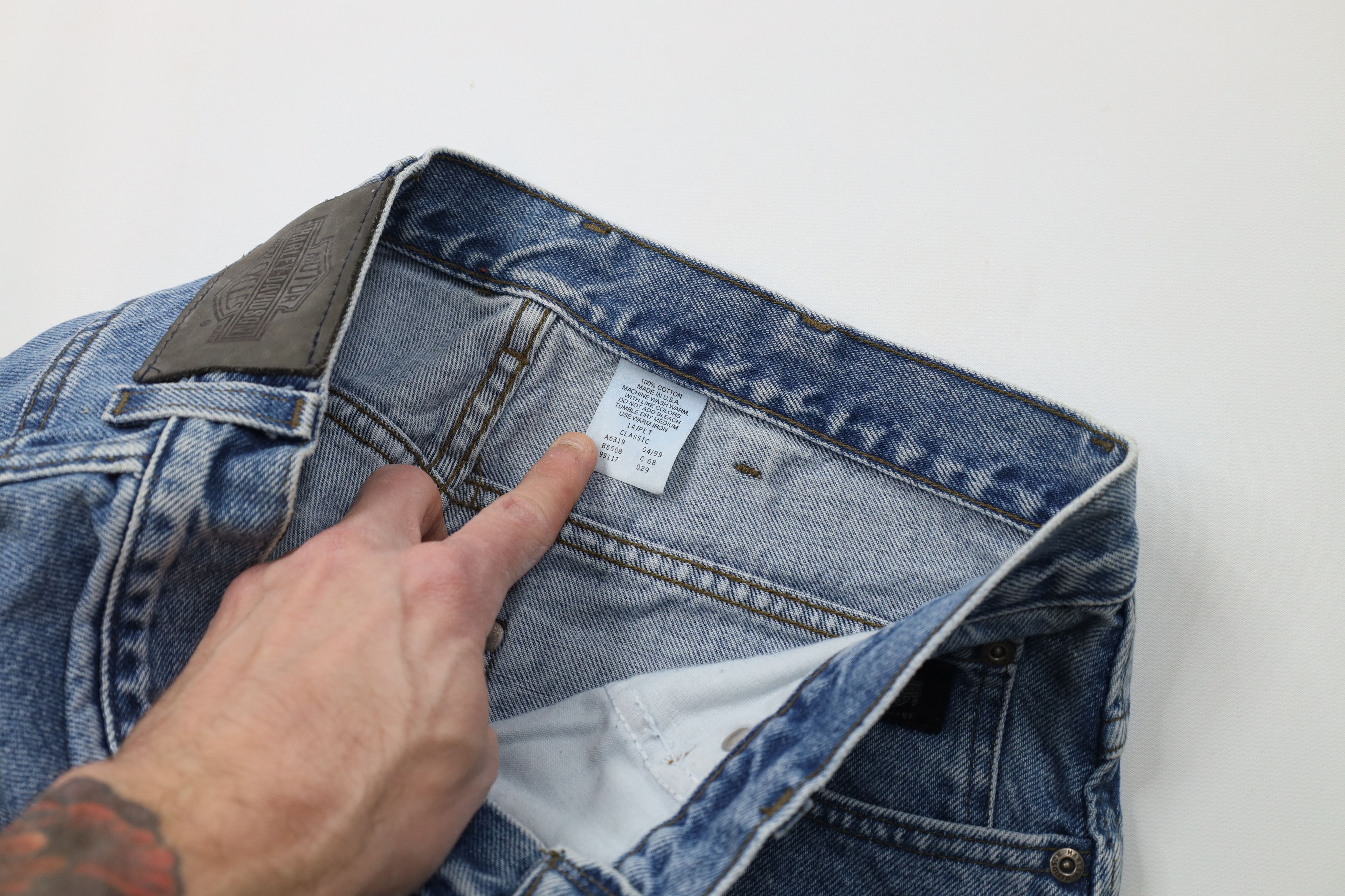 Harley Davidson Vintage 90s Harley Davidson Faded Relaxed Fit Jeans Blue USA Size 36" / US 14 / IT 50 - 9 Thumbnail