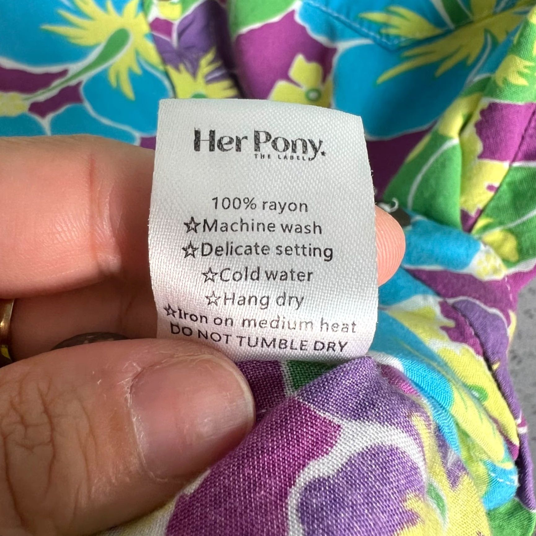 Vintage VINTAGE Her Pony The Label Floral Short Sleeve Button-Up Shirt Womens Size Small Size S / US 4 / IT 40 - 4 Thumbnail