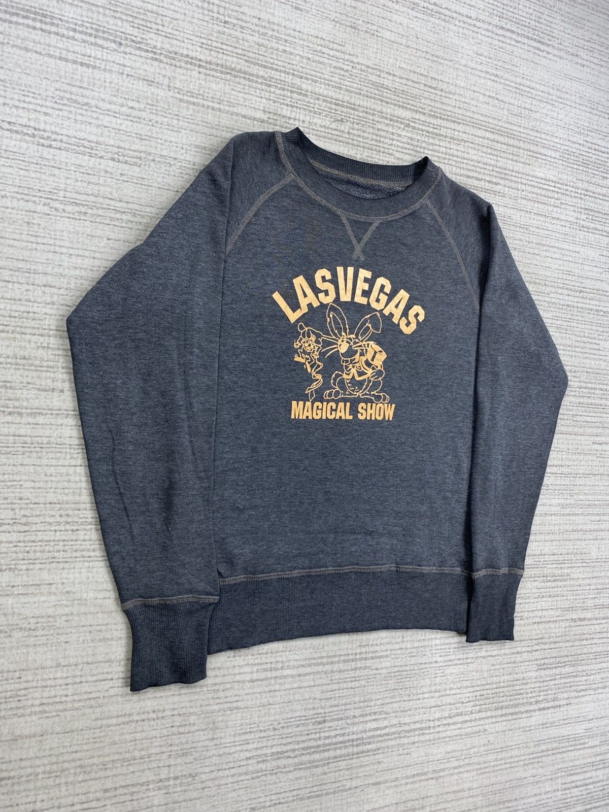 Vintage Vintage 90s Las Vegas Magical Show Sweatshirt Size US M / EU 48-50 / 2 - 3 Thumbnail