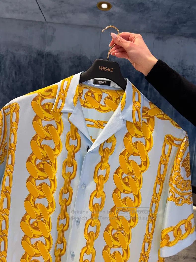 Versace Versace Men's short-sleeved silk shirt Size US L / EU 52-54 / 3 - 3 Thumbnail