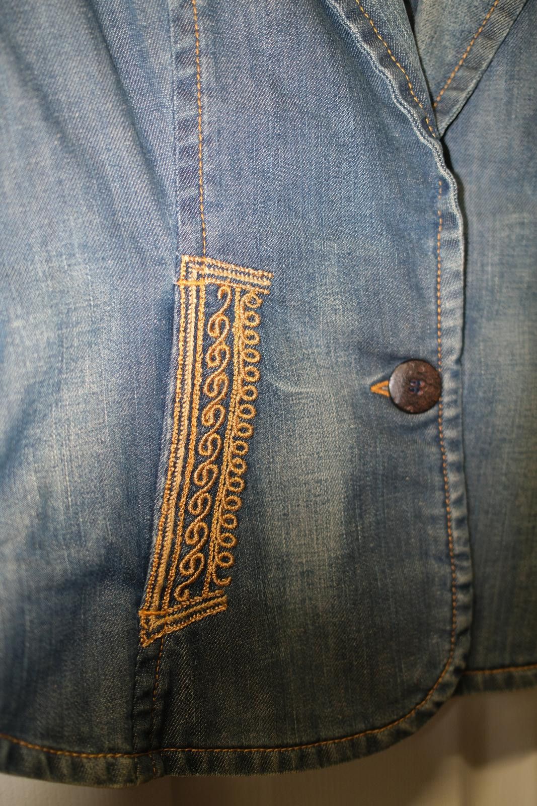 Christian Lacroix 00's Christian Lacroix Jeans Cropped Denim Blazer Size XS / US 0-2 / IT 36-38 - 3 Thumbnail