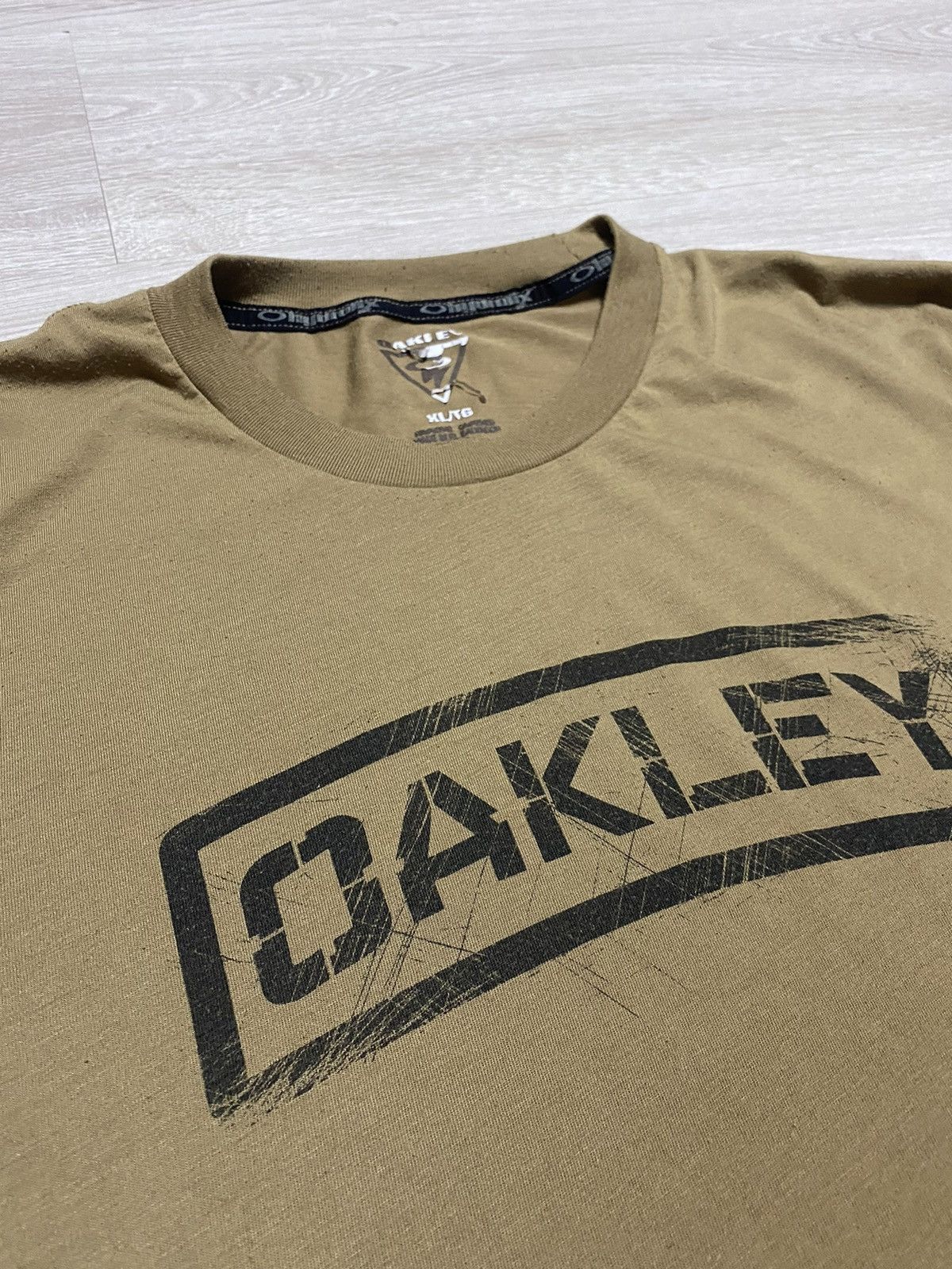 Oakley Oakley big logo T-shirt dri fit size XL Size US XL / EU 56 / 4 - 6 Thumbnail