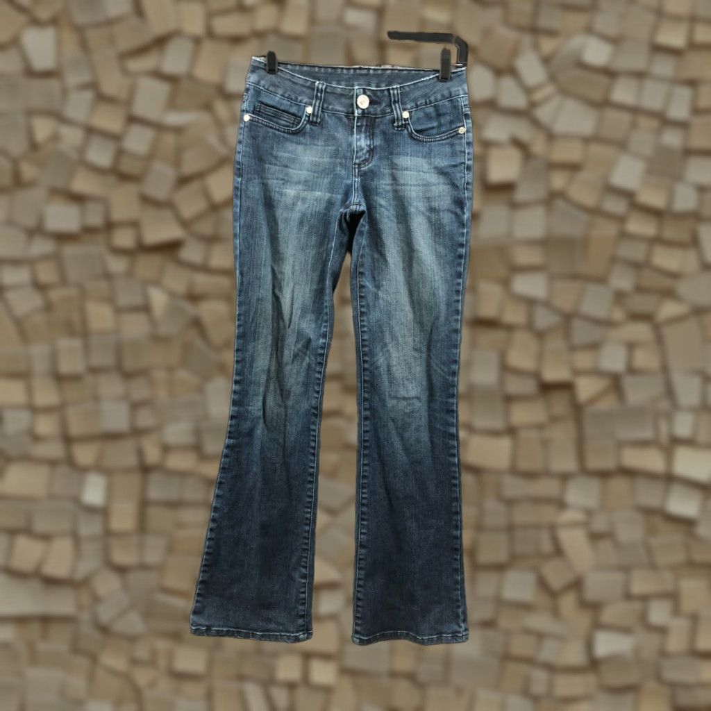 Bcbgmaxazria BCBGMAXAZRIA Jeans Claire Bootcut Size 26 Womens Mid Rise Medium Wash Blue Denim Size 26" / US 2 / IT 38 - 1 Thumbnail