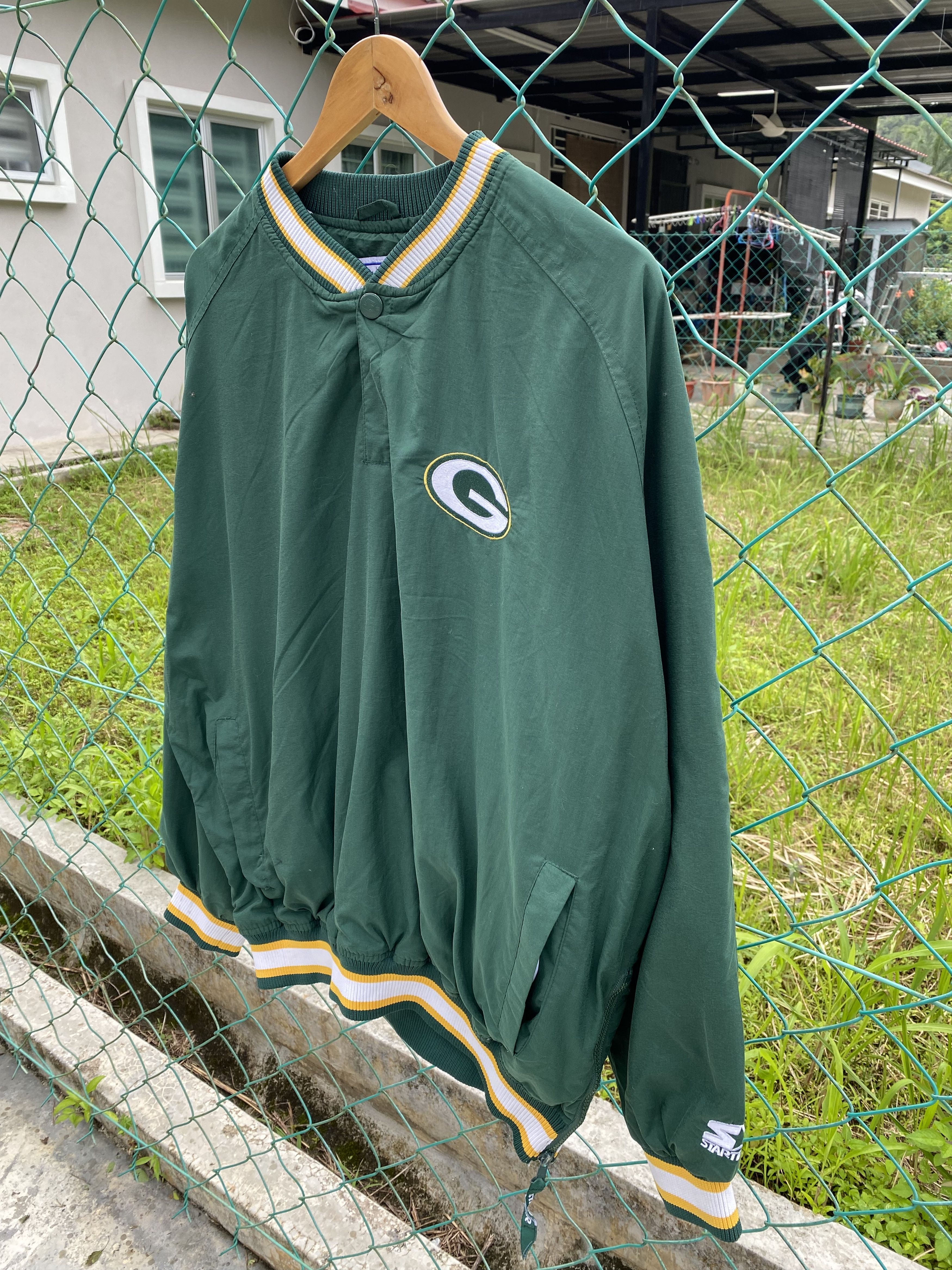 Starter Vintage NFL Packers woven spellout nylon sweater Size US L / EU 52-54 / 3 - 5 Thumbnail