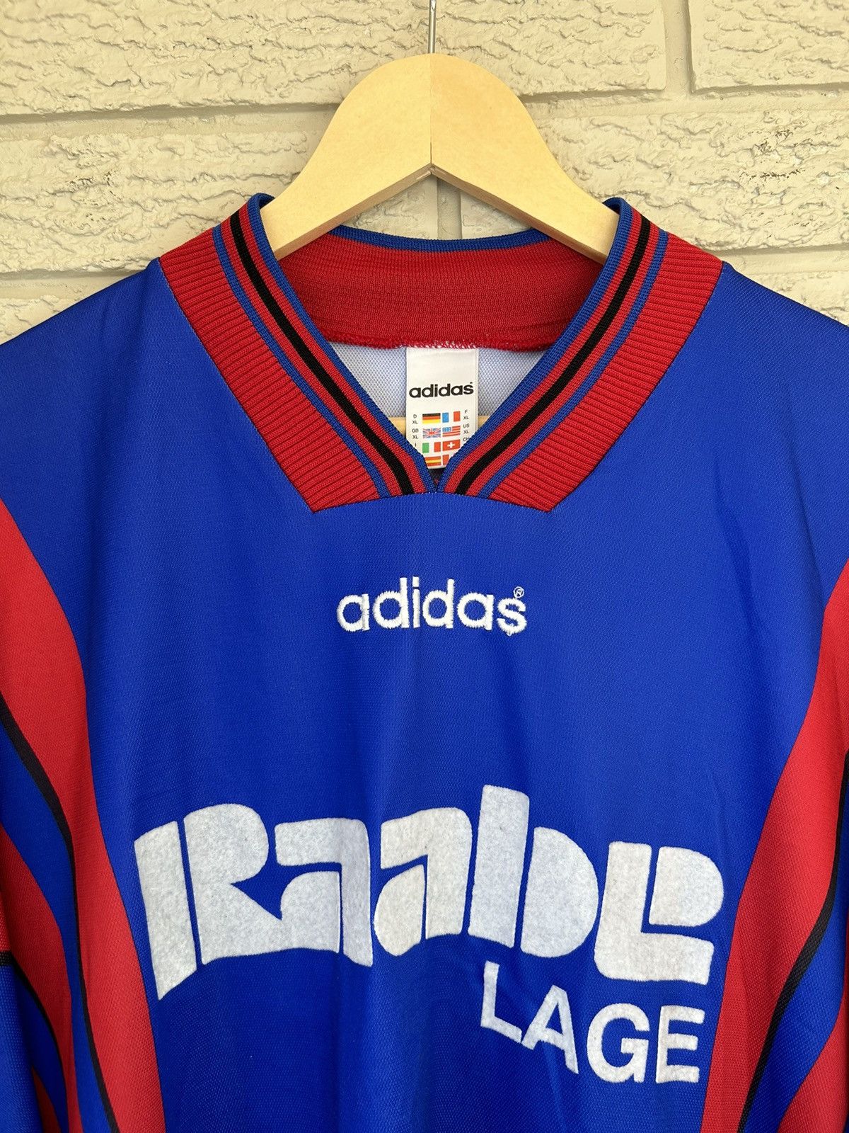 Adidas × Vintage Vintage 90s Adidas FC Bayern Munich Style Soccer Jersey Size US XL / EU 56 / 4 - 4 Thumbnail