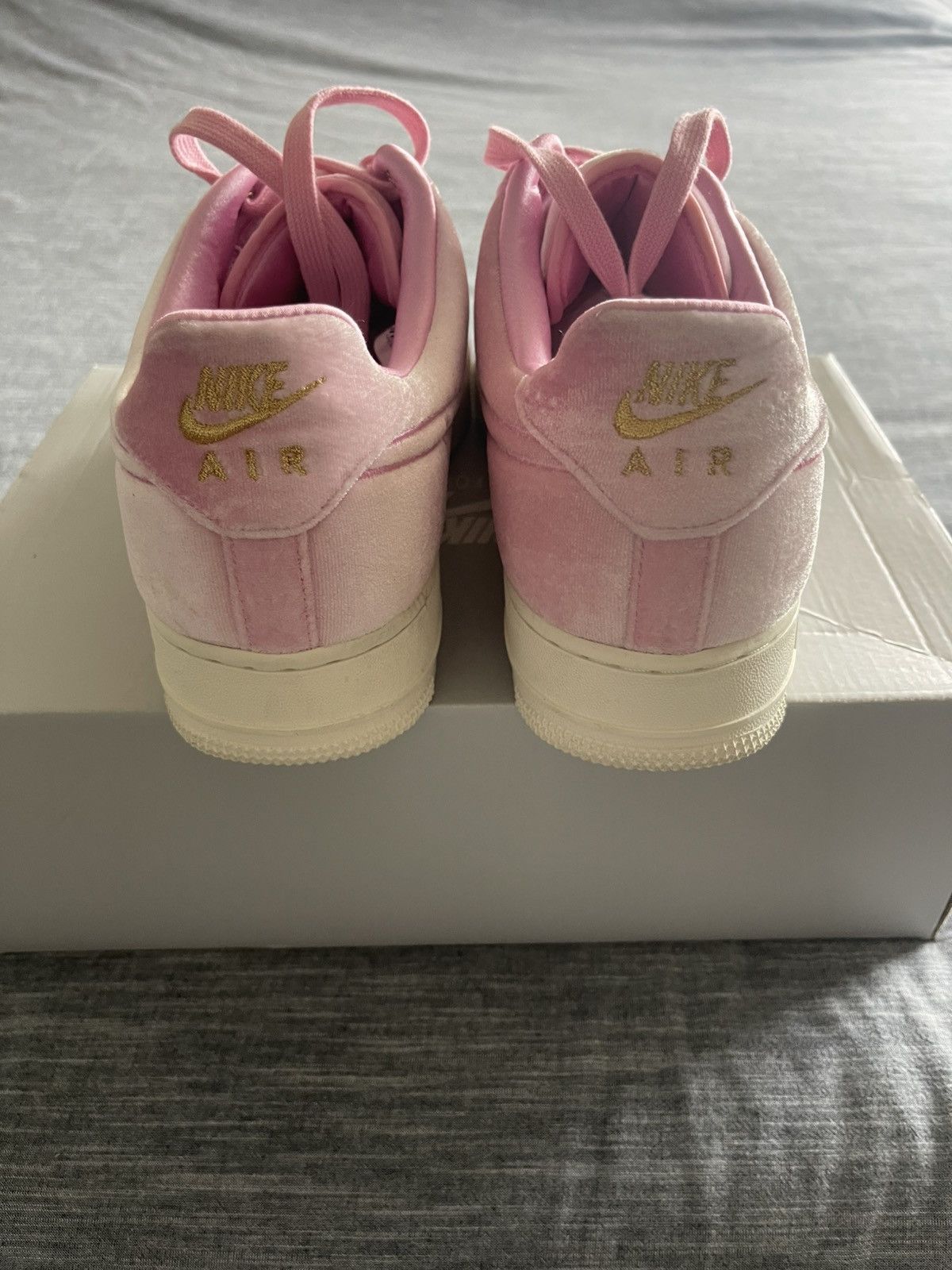 Nike AIR FORCE 1 Velour Pink Rise Size US 10 / EU 43 - 3 Thumbnail