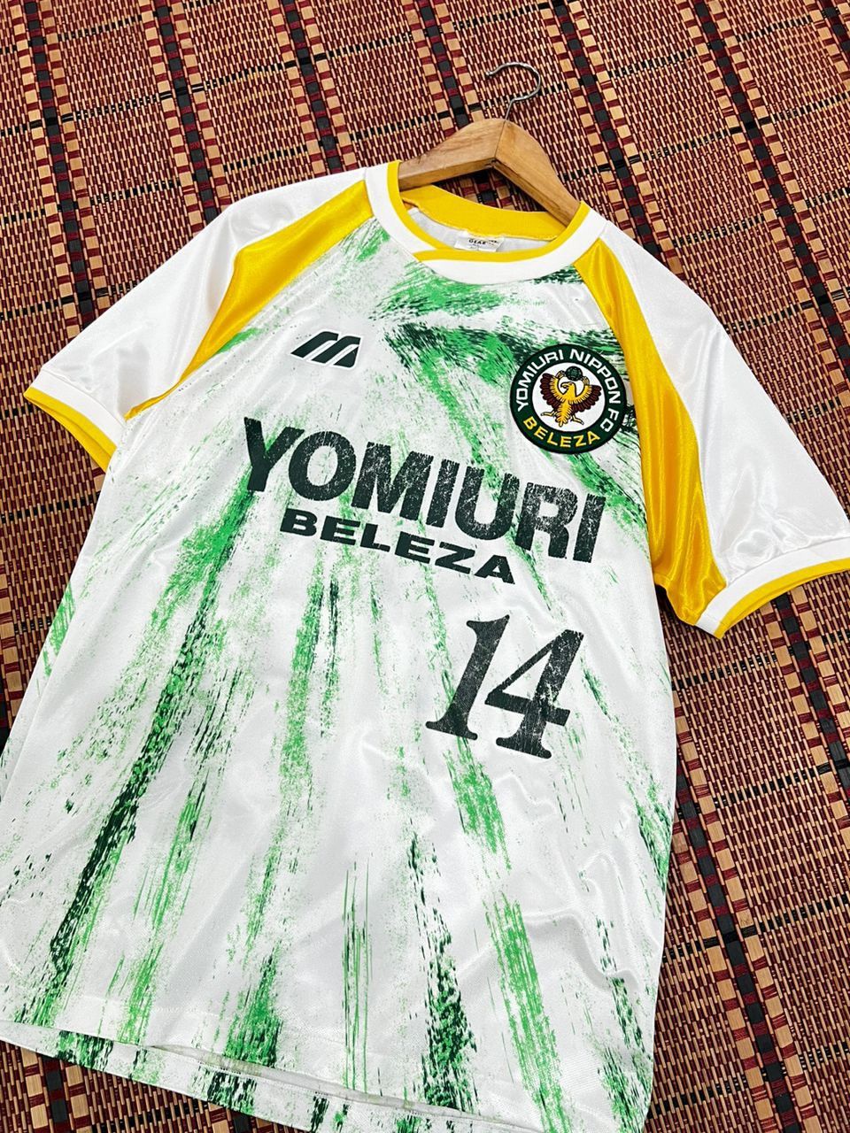 Other Vintage J league Yomiuri Nippon FC Jersey Size US L / EU 52-54 / 3 - 3 Thumbnail