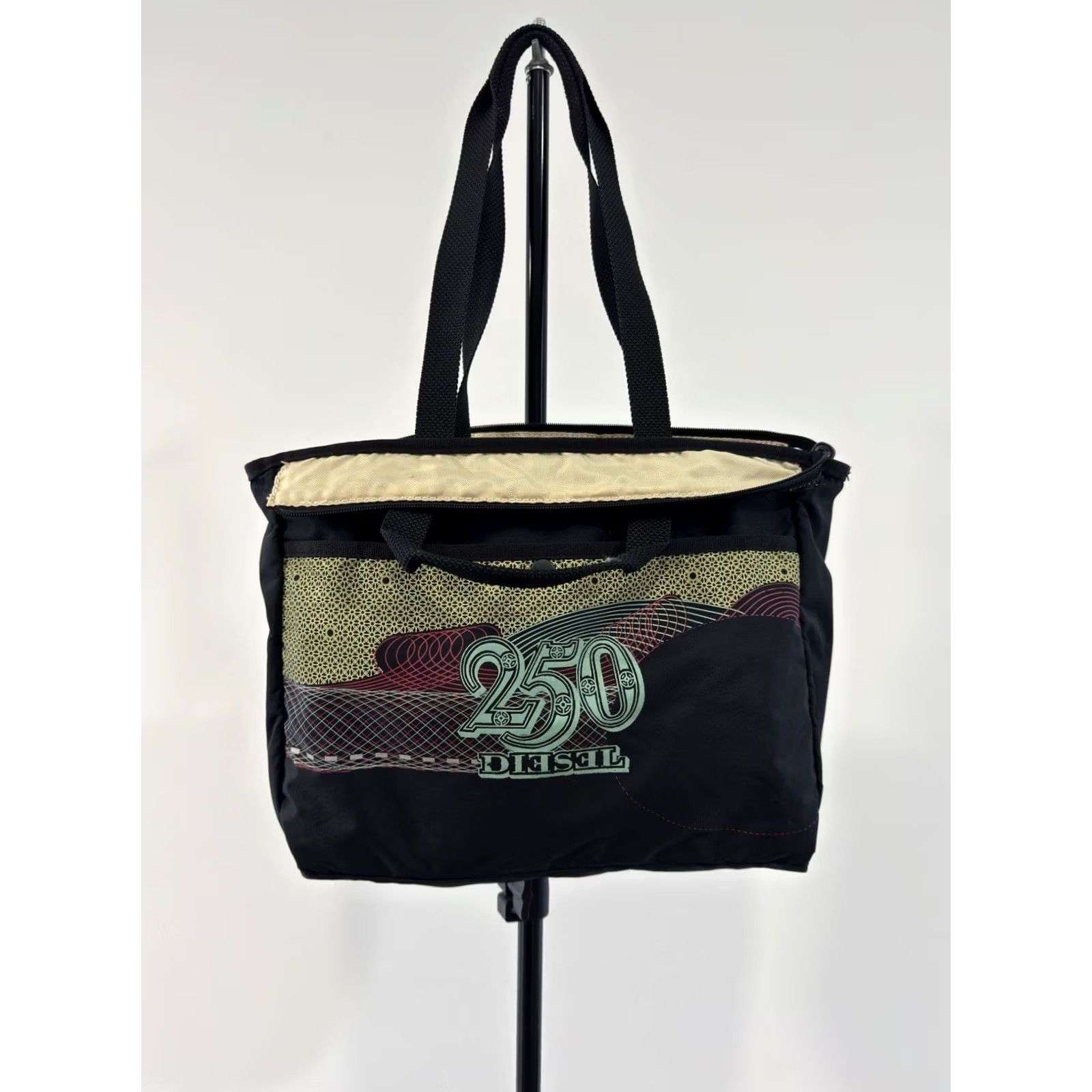 Diesel VINTAGE Diesel Y2K Nylon Big Logo Reversible Tote Woman Bags Small Beige/Black Diesel Brand 90s City Designer Handbag Womens Size ONE SIZE - 3 Thumbnail
