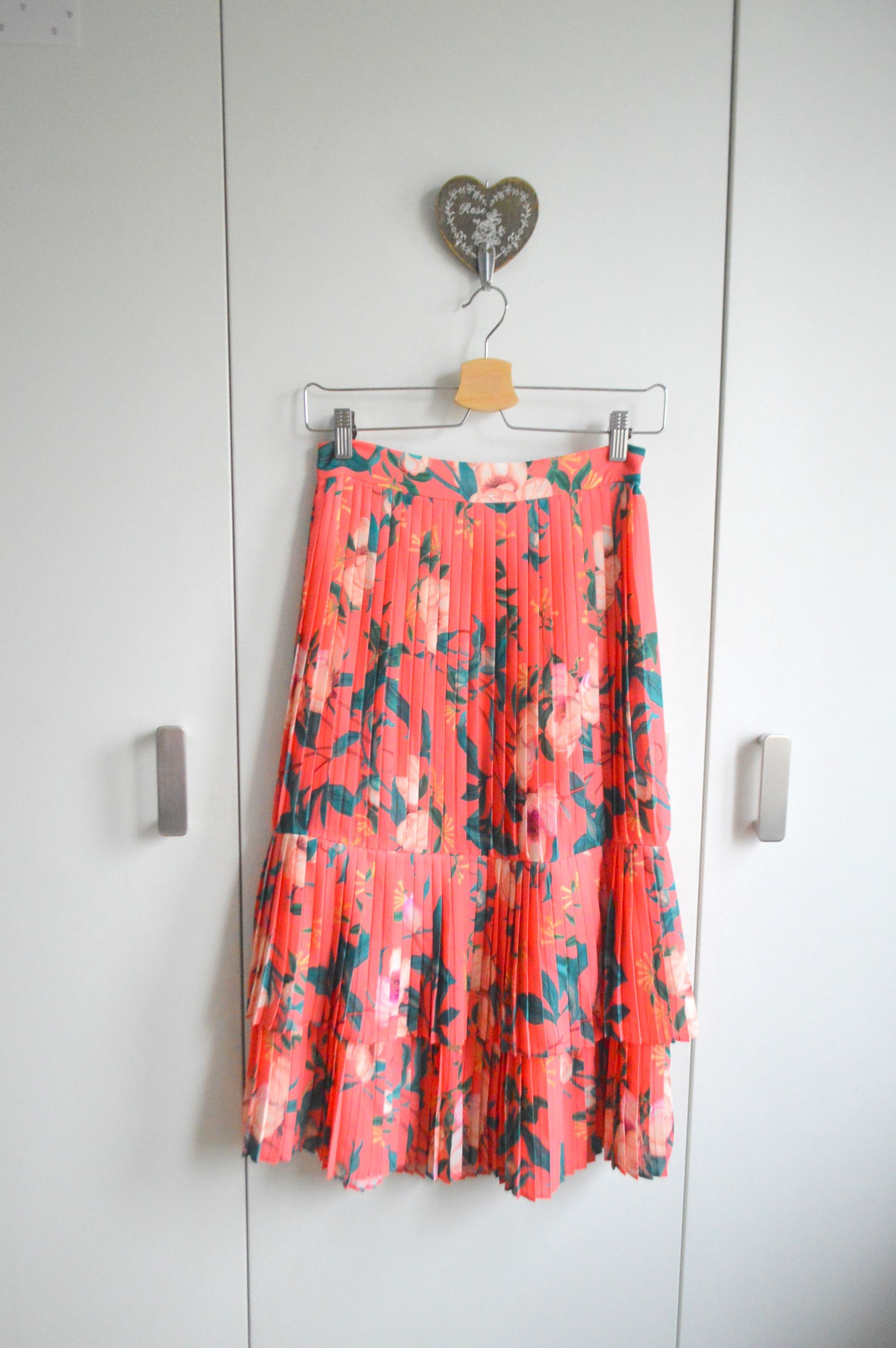 Other By Malina premium skirt S luxurious juicy floral print midi Size 26" / US 2 / IT 38 - 1 Thumbnail
