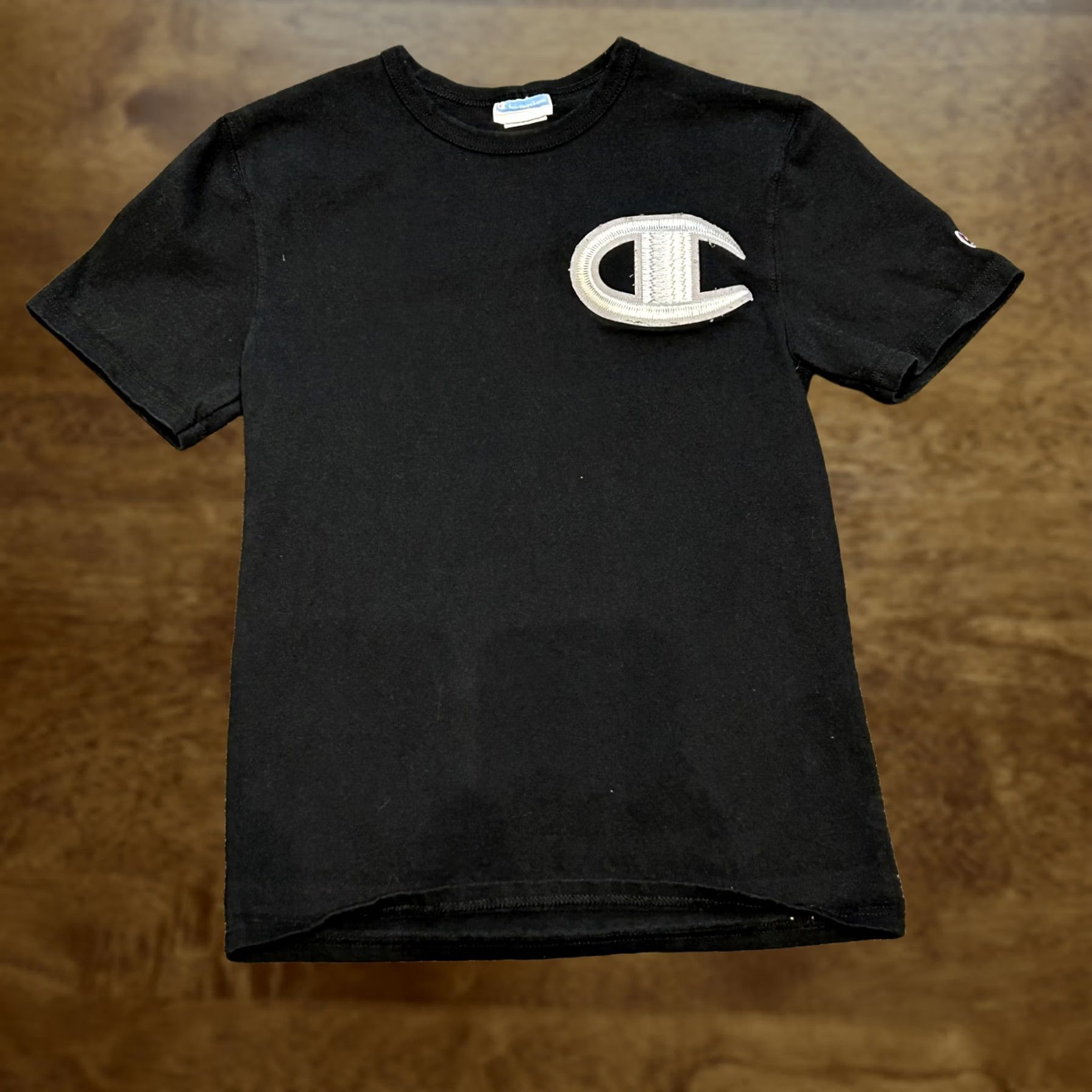Champion Champion Shirt Mens S Black Big Logo Chenille Patch Tee Athletic Crewneck Size US S / EU 44-46 / 1 - 1 Thumbnail