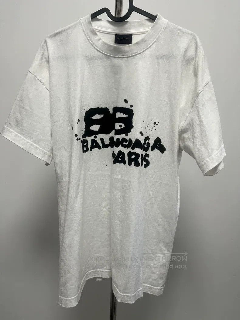 Balenciaga Balenciaga White Splatter Short Sleeve T-Shirt Size US S / EU 44-46 / 1 - 1 Thumbnail