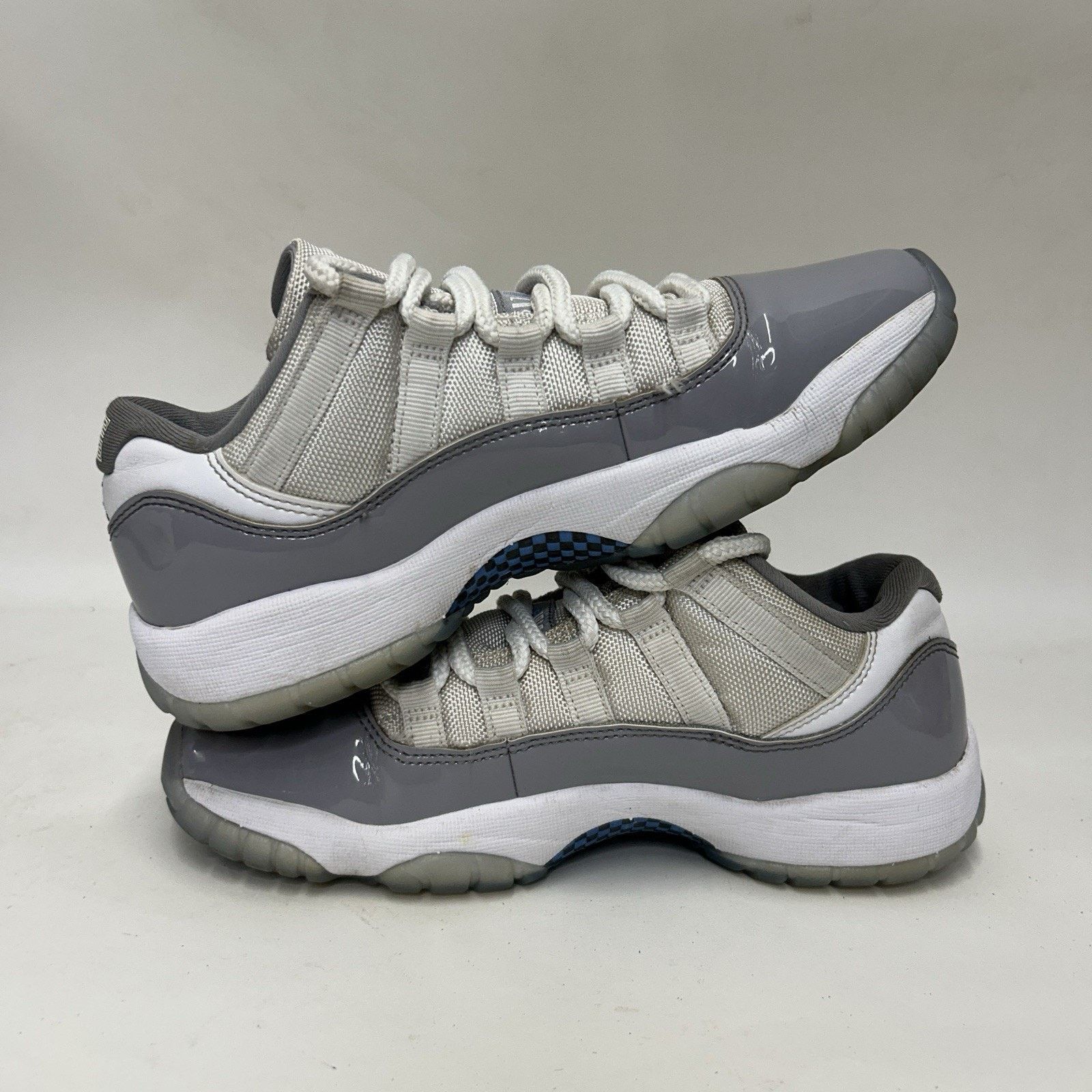 Nike Nike Air Jordan 11 Retro Low GS “Cement Grey" 528896-140 Size US 7 / IT 37 - 3 Thumbnail