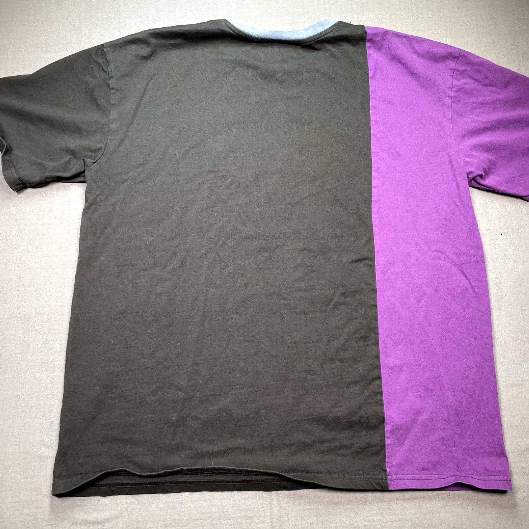 Vintage Apari X Trash Taste Merch T Shirt Mens 2XL Black Purple Short Sleeve Crewneck Size US XXL / EU 58 / 5 - 7 Thumbnail