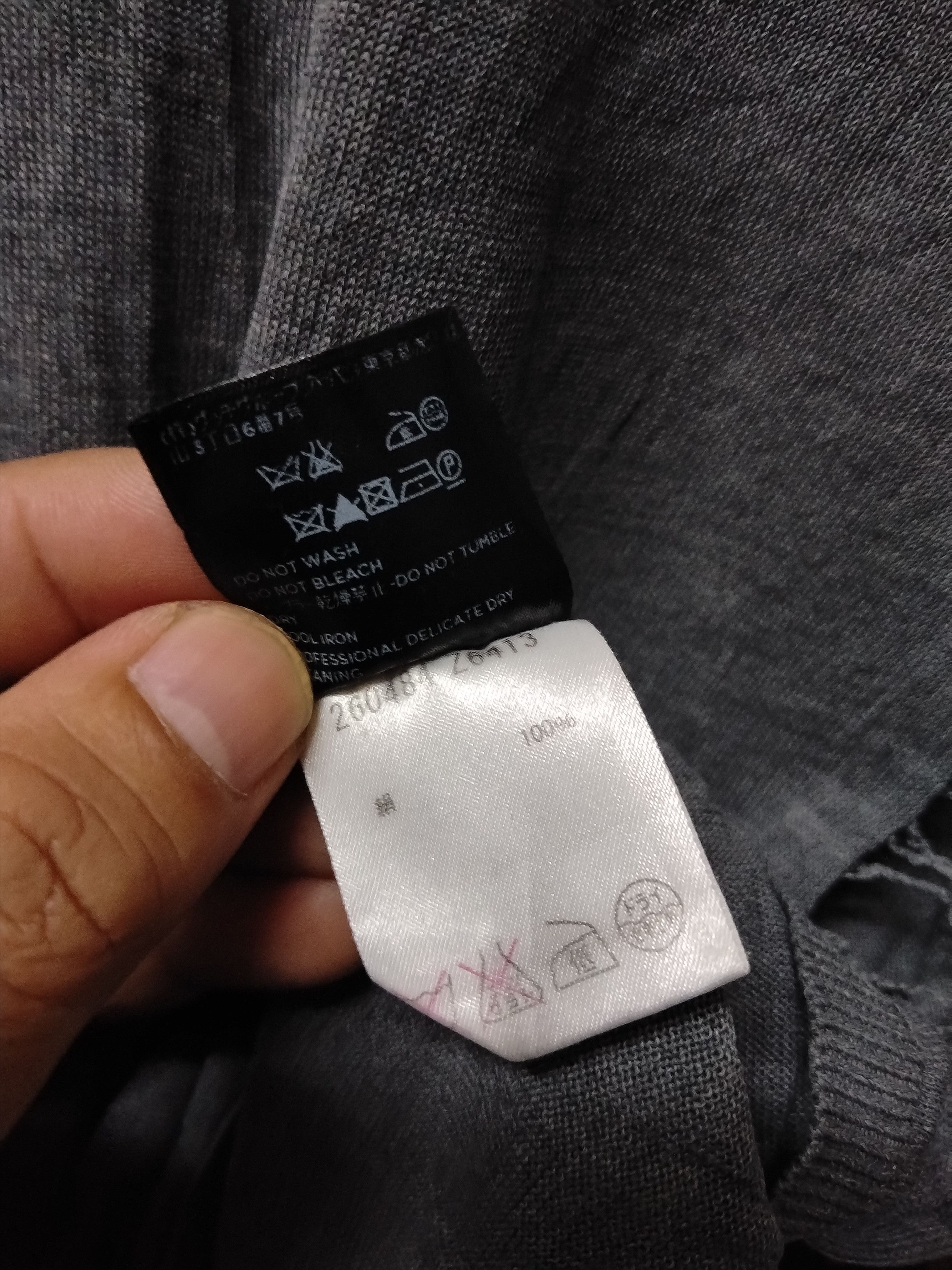 Gucci Thrashed Sun Faded Gucci Distressed Grunge Band Size US M / EU 48-50 / 2 - 5 Thumbnail