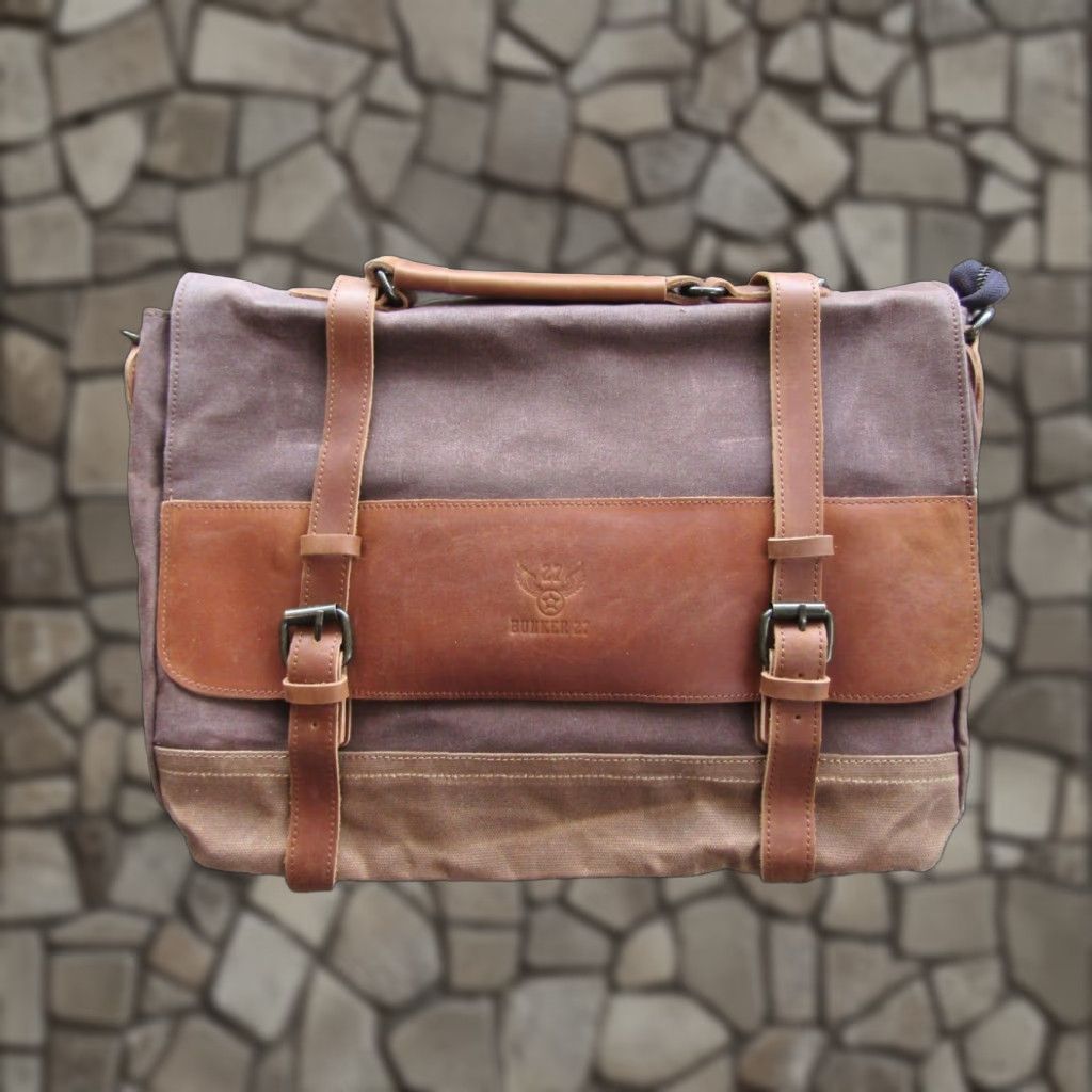 Vintage Bunker 27 Leather Messenger Bag Large Brown 17" Briefcase With Adjustable Strap Mens