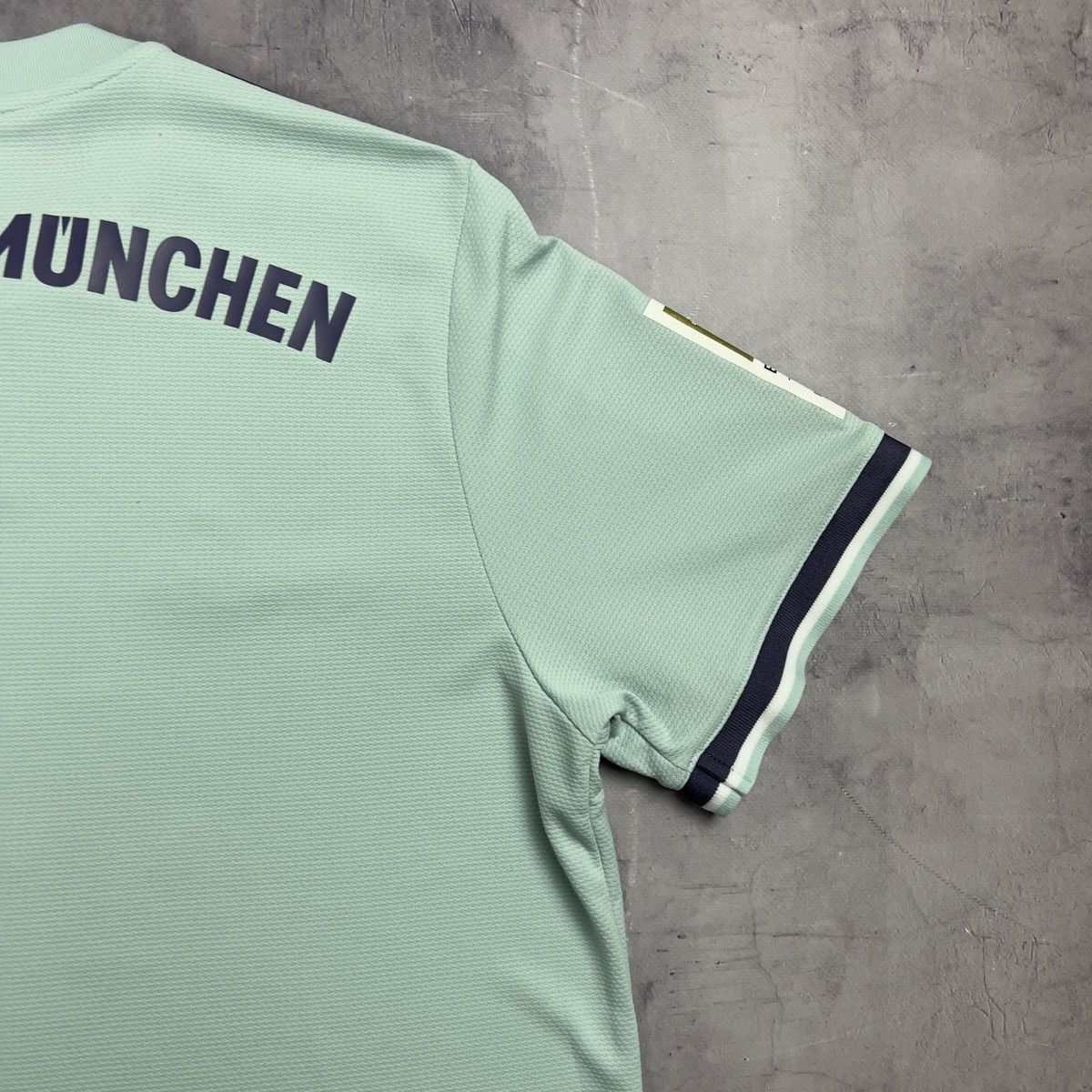Other Rare! Adidas Fc Bayern Munchen Soccer Jersey Shirt Away Size US L / EU 52-54 / 3 - 16 Thumbnail
