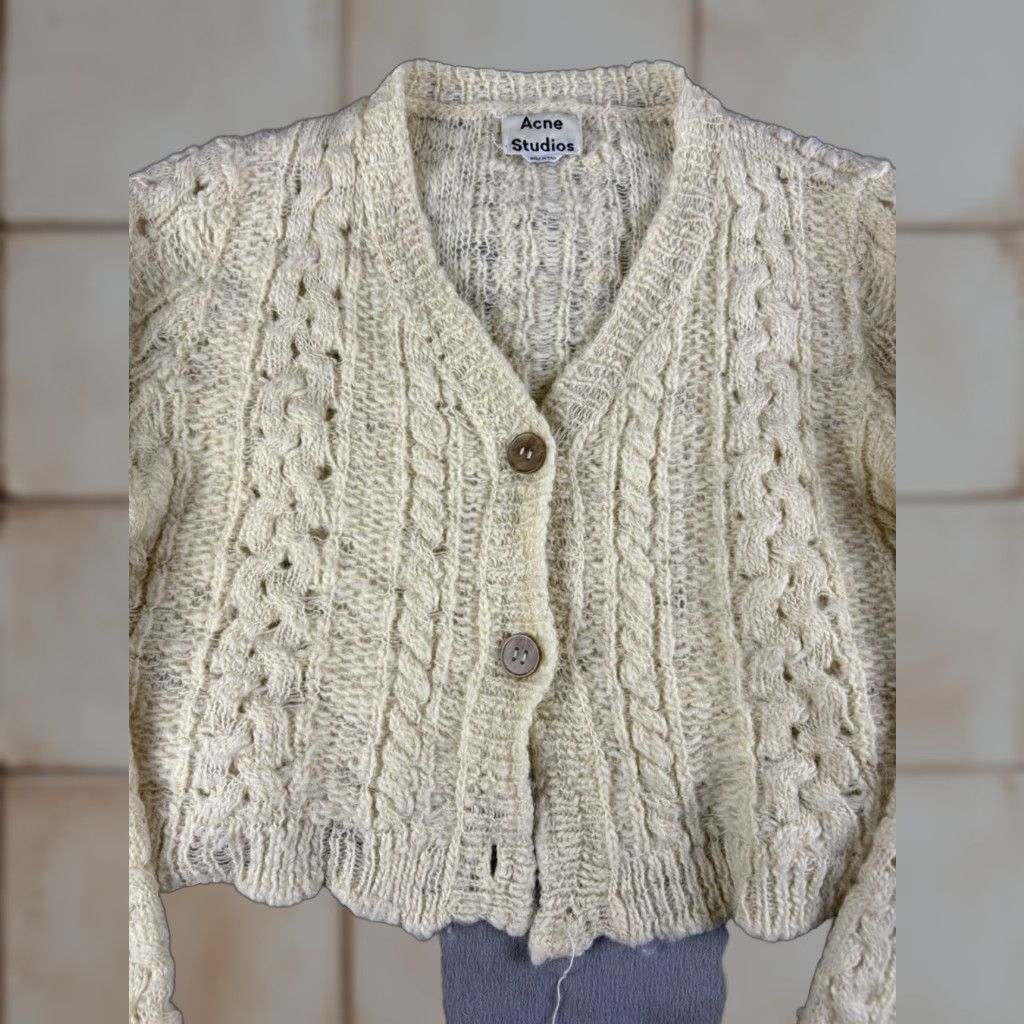 Acne Studios Acne Studios Sweater Cardigan Women M Wool Ivory V-Neck Long Sleeve Size M / US 6-8 / IT 42-44 - 1 Thumbnail