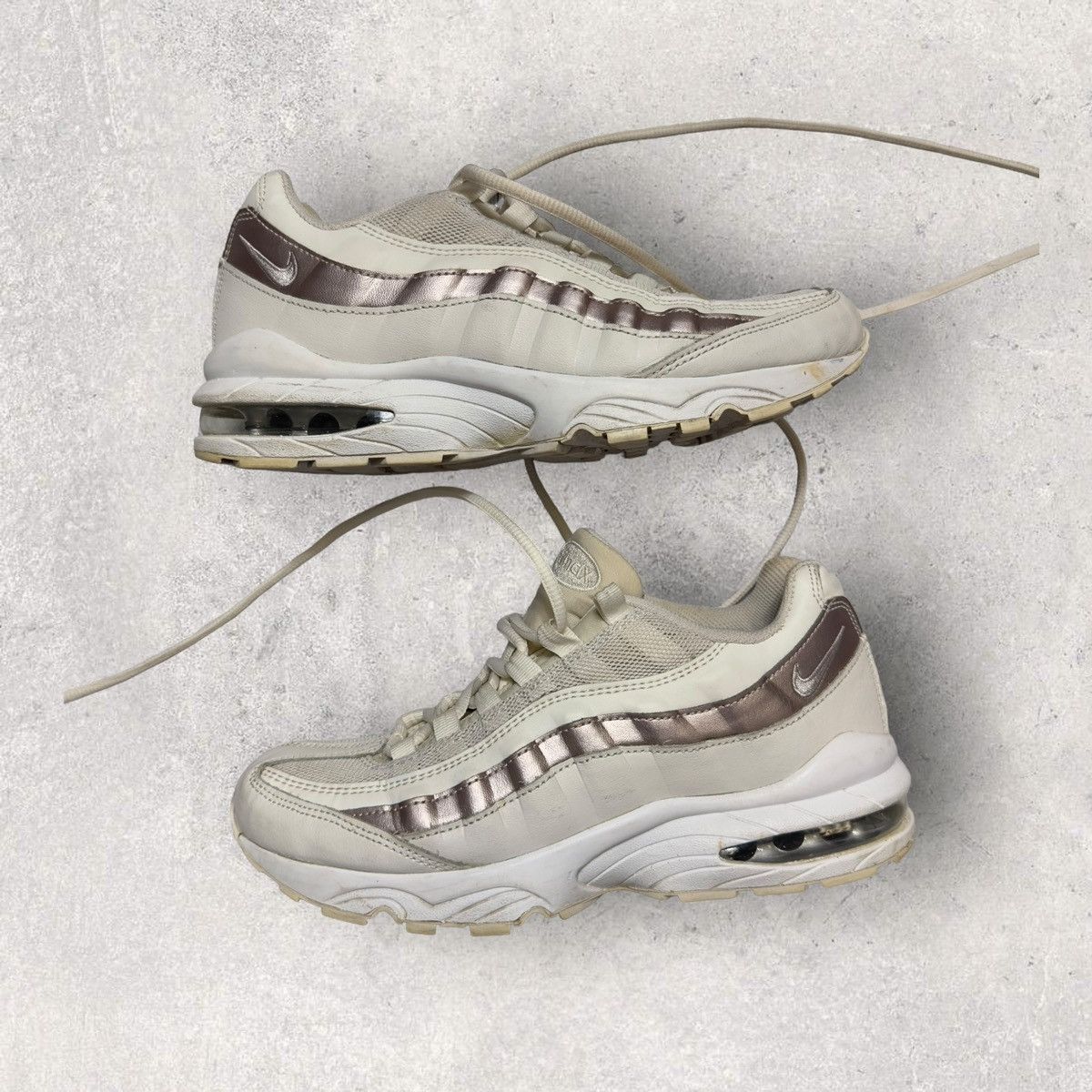 Nike Nike Air Max 95 LE GS “Bone” 2018 Size US 8.5 / IT 38.5 - 1 Thumbnail