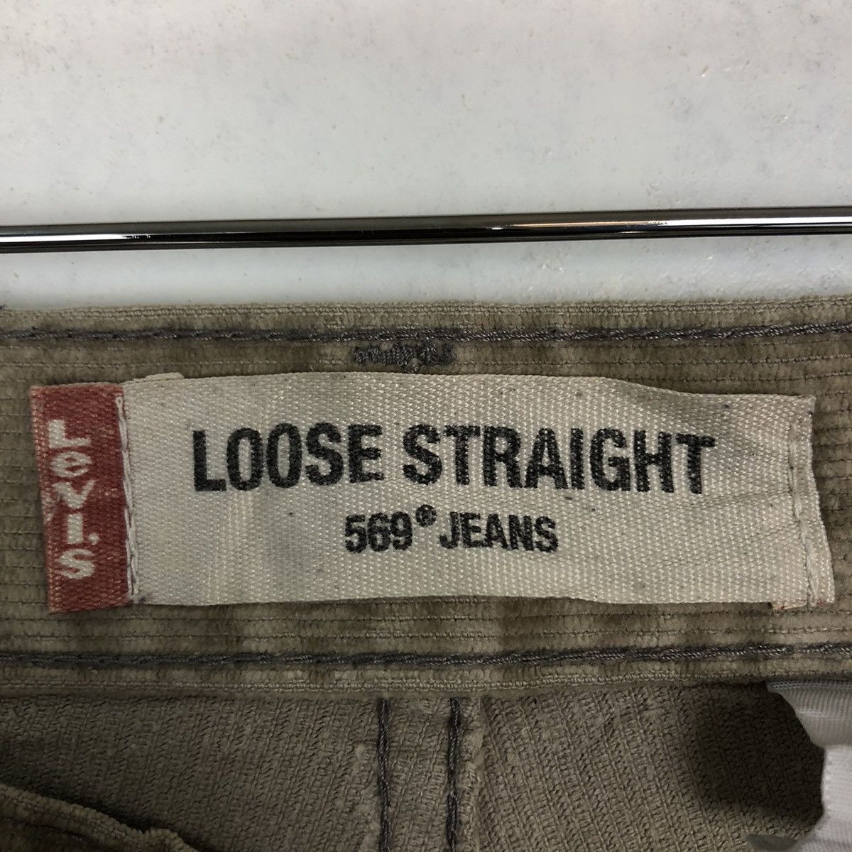 Levi's VINTAGE CORDUROY PANTS LEVI’S LOOSE STRAIGHT 569 JEANS Size US 31 - 9 Thumbnail