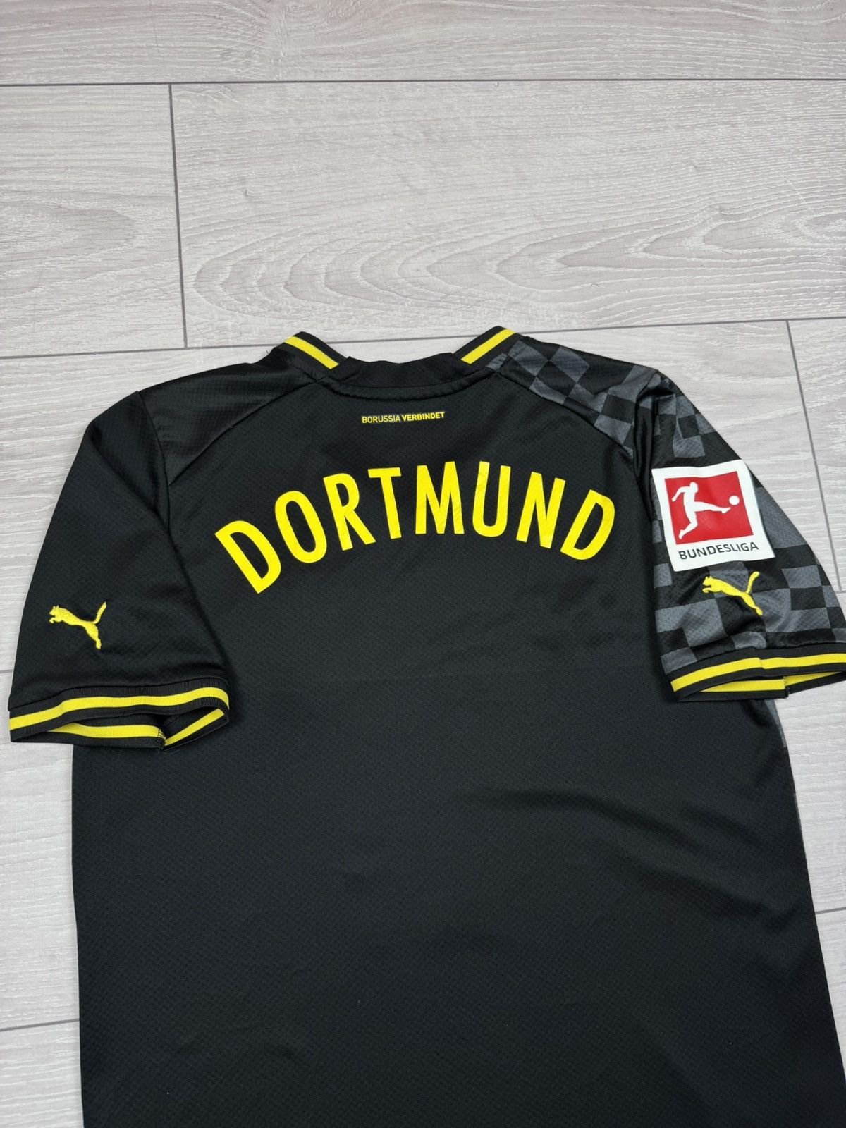Puma Borussia Dortmund Puma 2022/2023 Away Jersey sz M Size US M / EU 48-50 / 2 - 5 Thumbnail