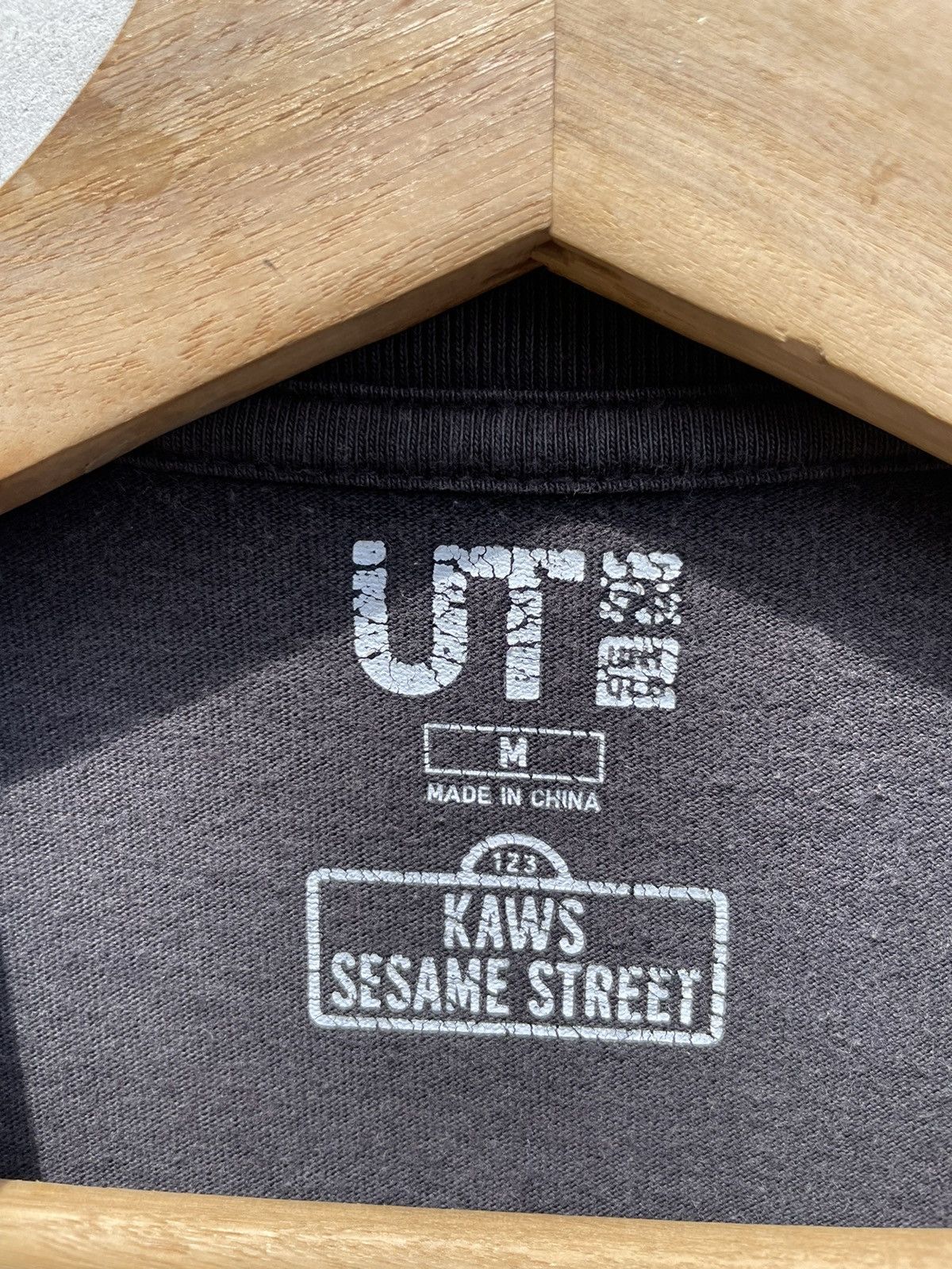 Kaws RARE🔥 Kaws Sesame Street Size US M / EU 48-50 / 2 - 3 Thumbnail