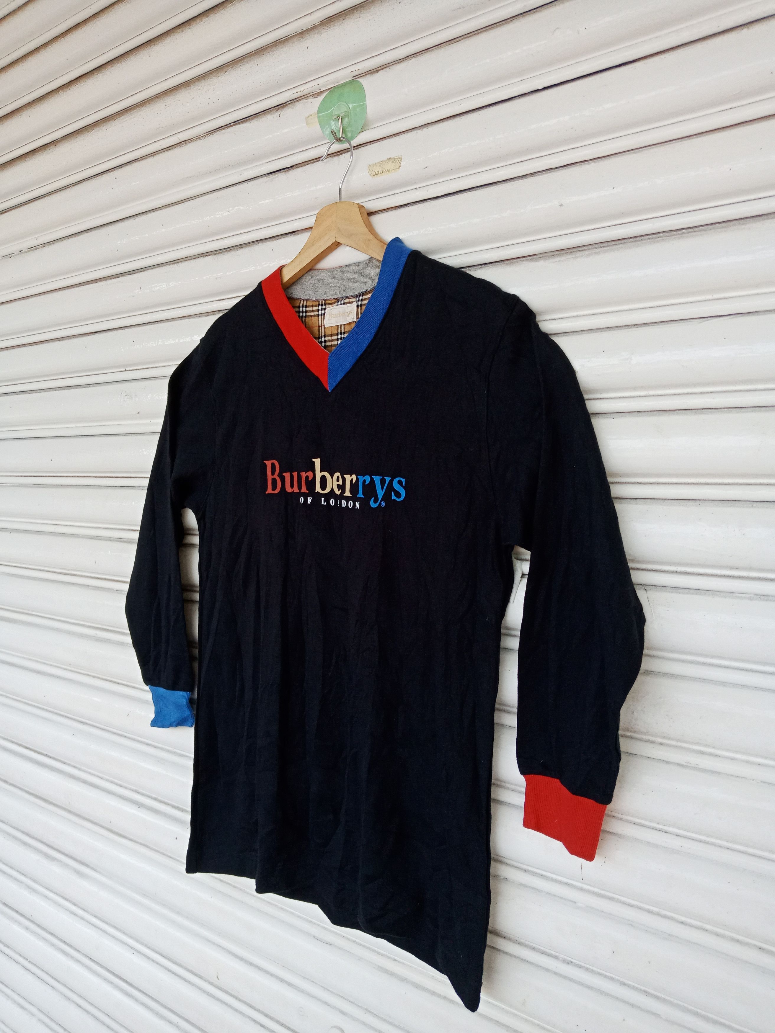 Burberry Burberry London Novacheck Spell Out LS Size US M / EU 48-50 / 2 - 3 Thumbnail