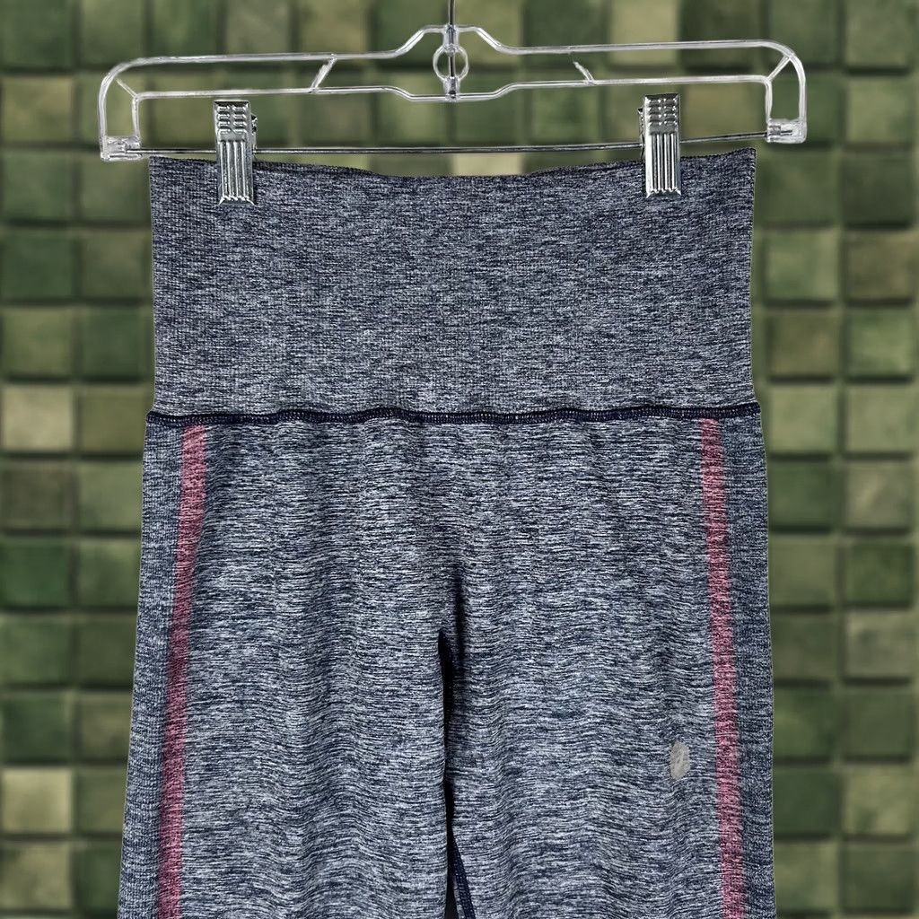 Asics ASICS Capri Leggings Womens Small Gray Sports Activewear Run Gym Casual Stretch Mid S Capri Leggings Womens Gray Activewear Run Gym Casual Stretch Size 28" / US 6 / IT 42 - 1 Thumbnail