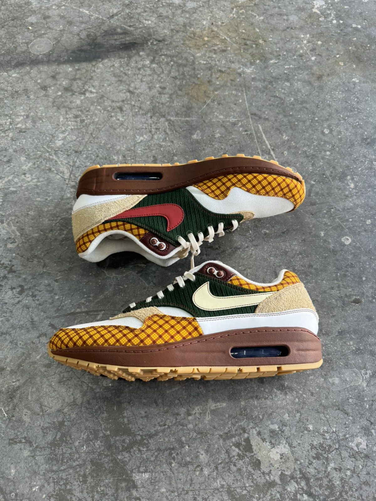 Nike Air Max 1 Susan Laika Size US 10 / EU 43 - 1 Thumbnail