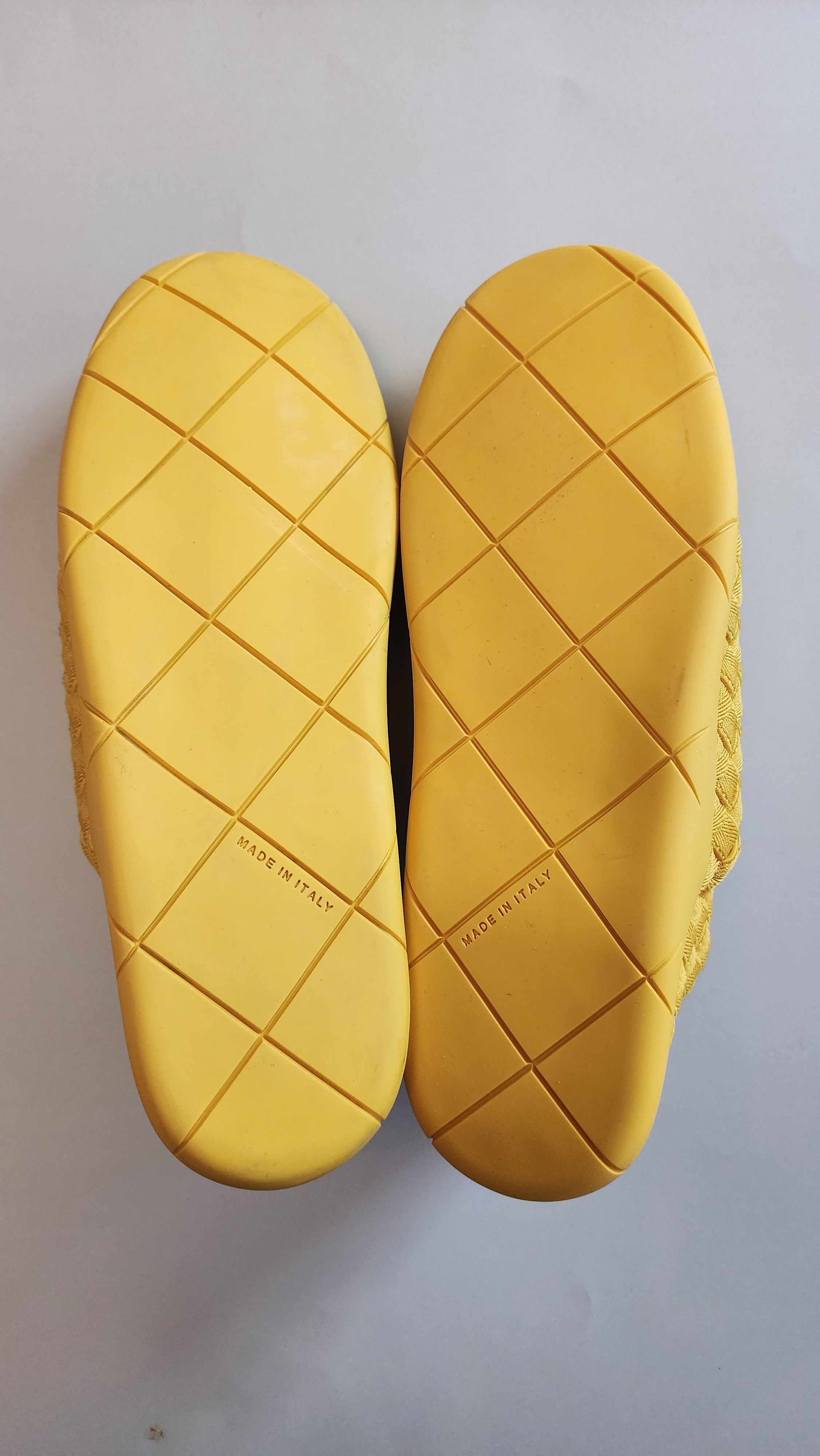 Bottega Veneta $950 BOTTEGA VENETA Plat yellow woven low sneakers 8 US / 41 Size US 8 / EU 41 - 6 Thumbnail