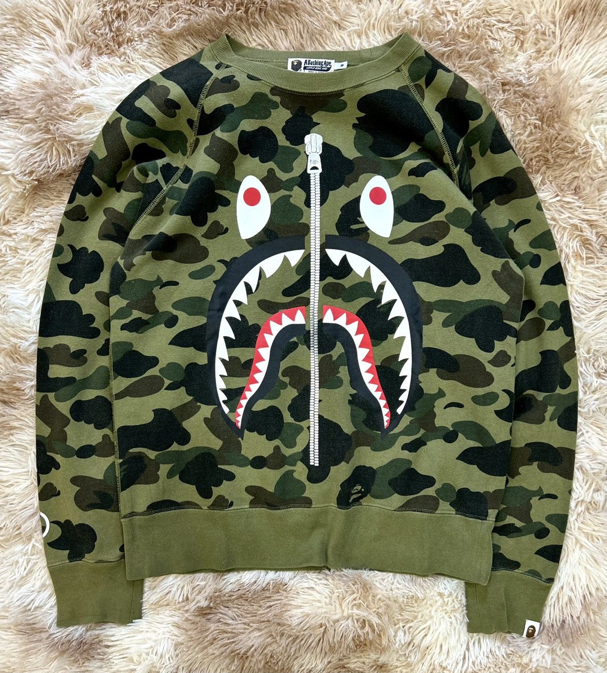 Bape 💥CRAZY💥 BAPE SHARK 1ST CAMO CREWNECK SWEATSHIRT Size US M / EU 48-50 / 2 - 1 Thumbnail