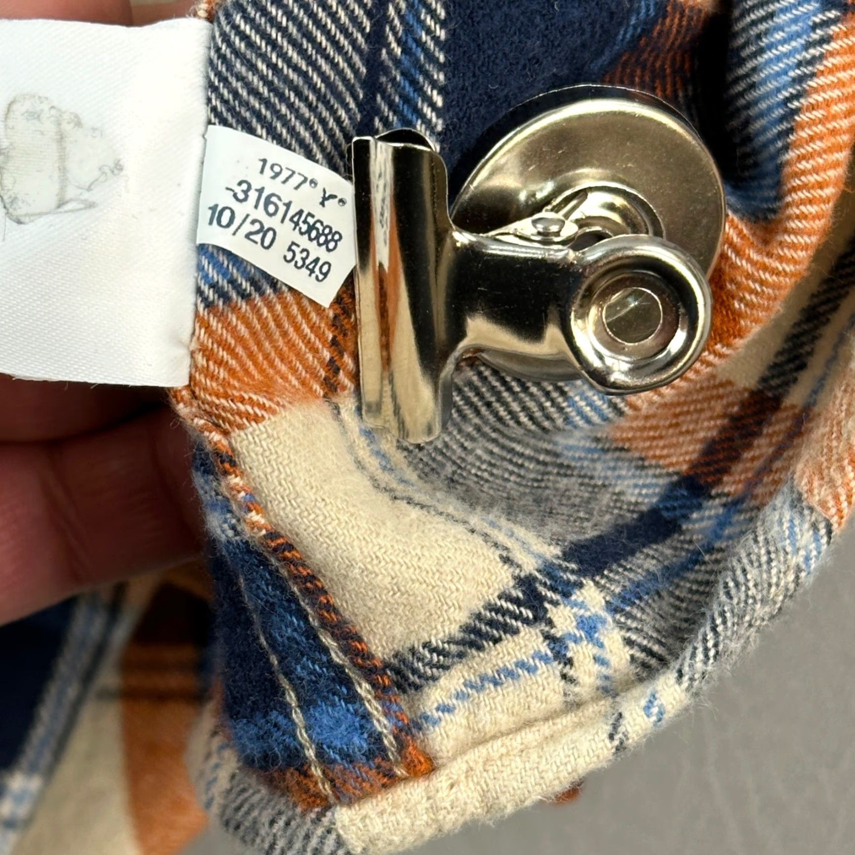 American Eagle Outfitters American Eagle Shirt Mens XL Cream Plaid Flannel Super Soft Button Up Classic Size US XL / EU 56 / 4 - 7 Thumbnail