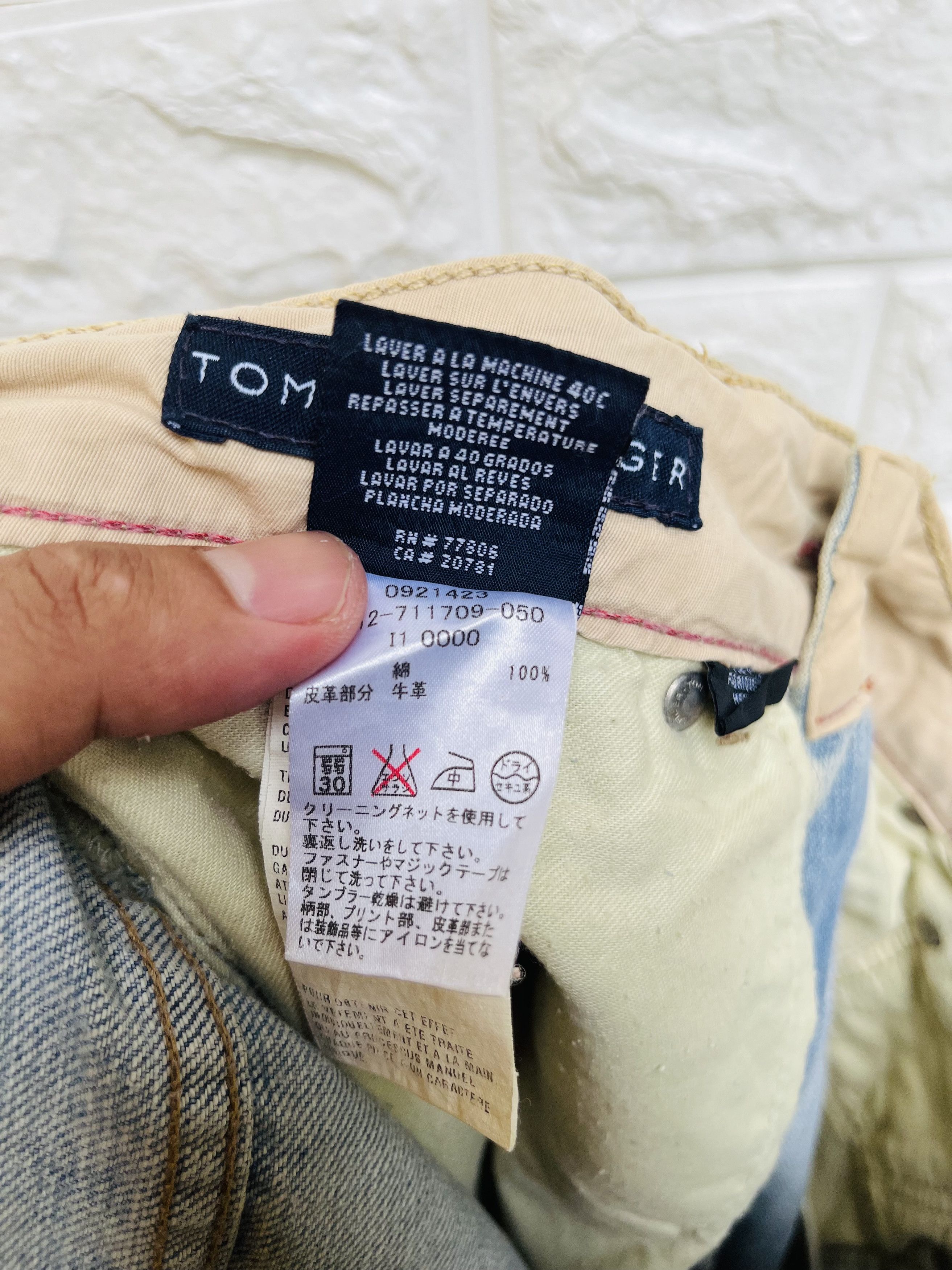 Tommy Hilfiger × Vintage Vintage Tommy Hilfiger Designer Fashion Style Size US 31 - 13 Thumbnail