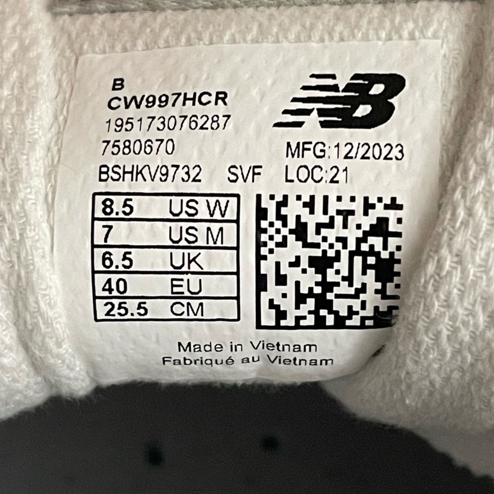 New Balance New Balance 997H Sneaker in Rain Cloud Women Size 8.5 Mens 7 Size US 8.5 / IT 38.5 - 10 Thumbnail