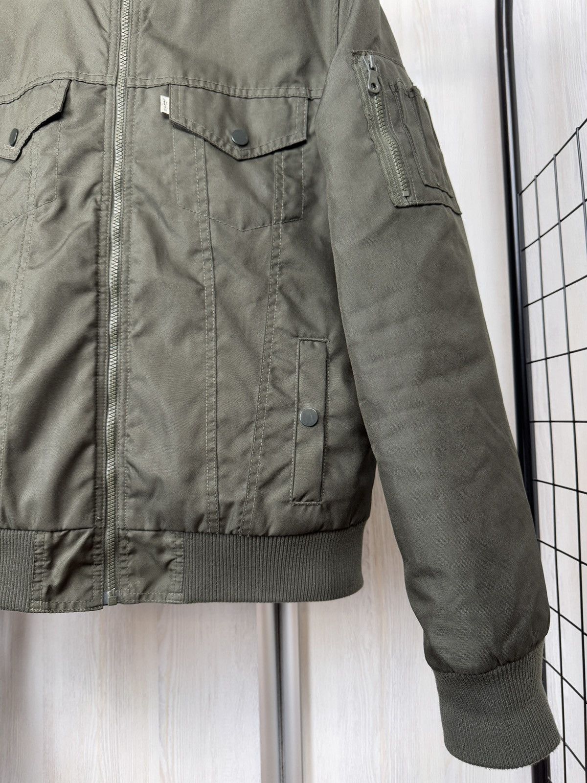 Levi's Levi’s vintage khaki green military utility bomber jacket Size US L / EU 52-54 / 3 - 6 Thumbnail