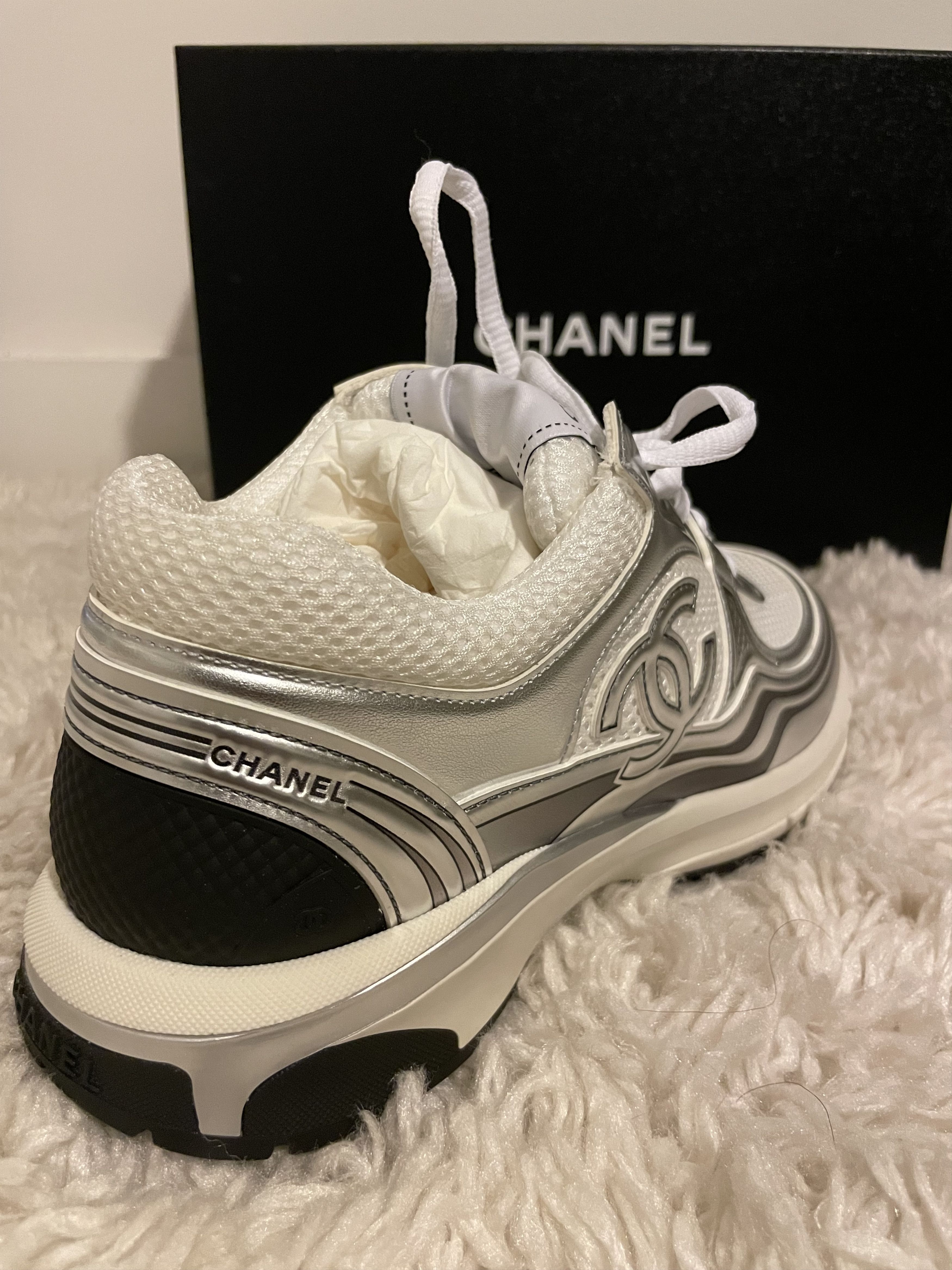 Chanel Chanel Runner Laminated Interlocking Metallic Brand New Size US 7 / IT 37 - 3 Thumbnail