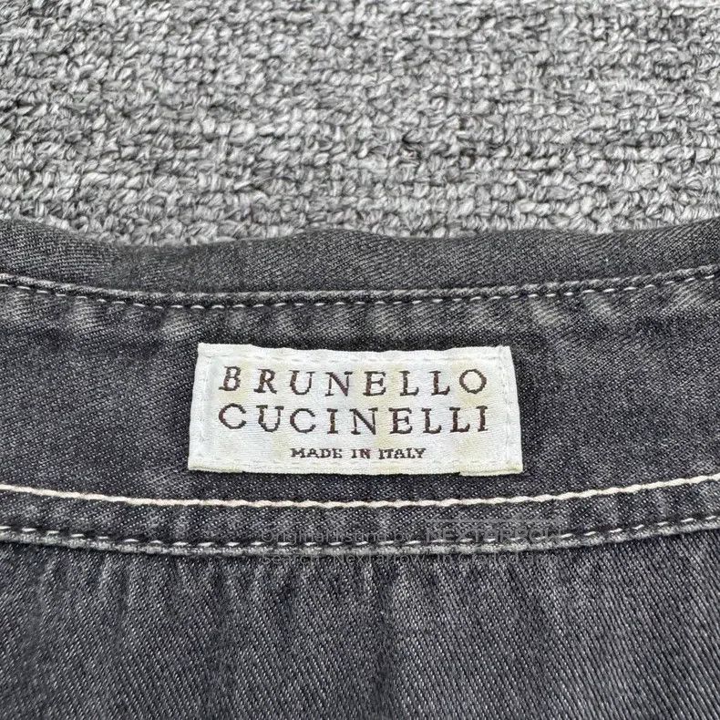 Brunello Cucinelli Brunello Cucinelli size 30 Wash Effect Denim Shirt Size 4XL / US 24-26 - 2 Thumbnail
