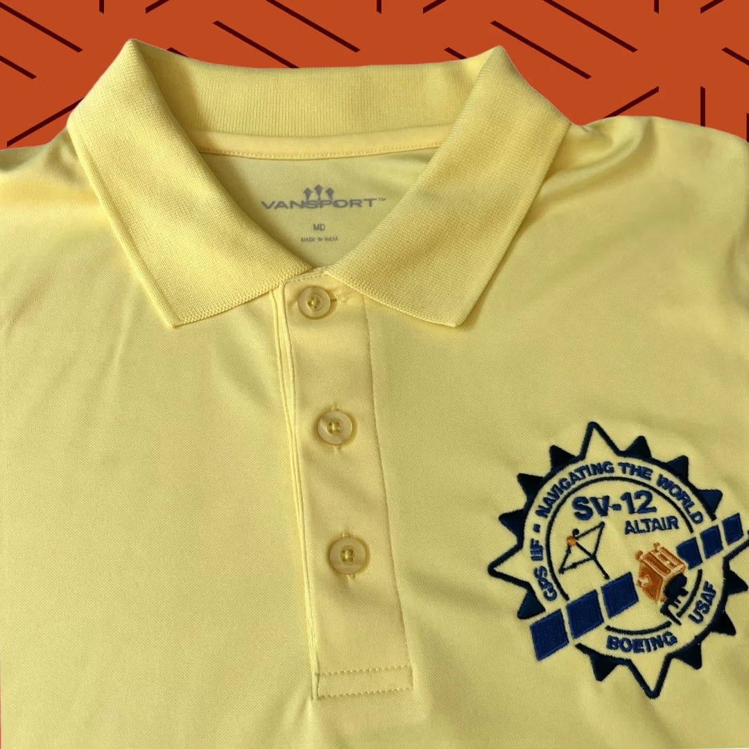 Vintage VINTAGE Boeing USAF GPS IIF SV-12 ALTAIR Navigating The World Launch Team Polo Medium Yellow Mens Shirt Size US M / EU 48-50 / 2 - 1 Thumbnail