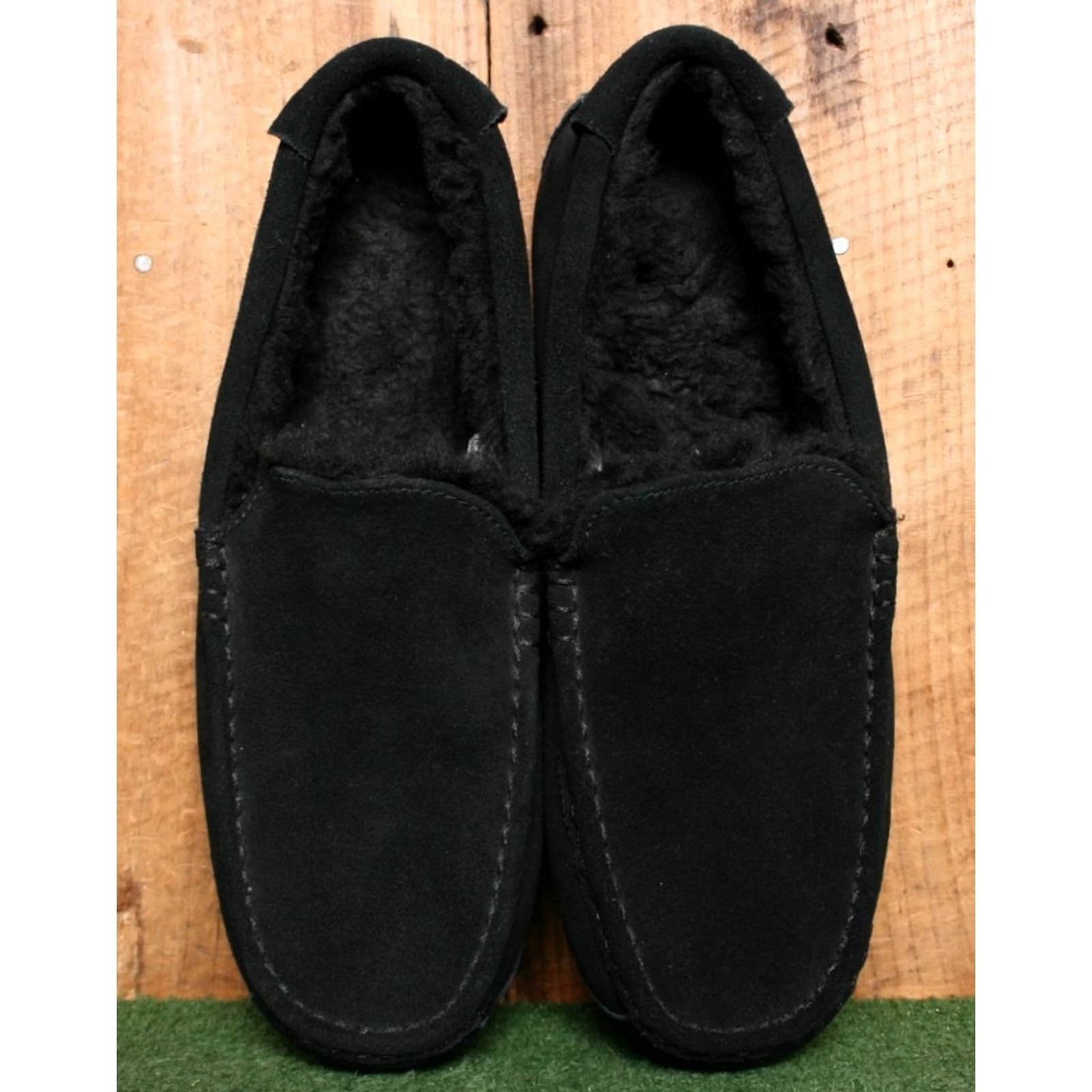 Ugg Koolaburra by UGG Tipton Slippers Moccasin Slipper Suede Faux Fur Lined Black Men Sz 13 US 13 MU 1105893 Size ONE SIZE - 4 Thumbnail