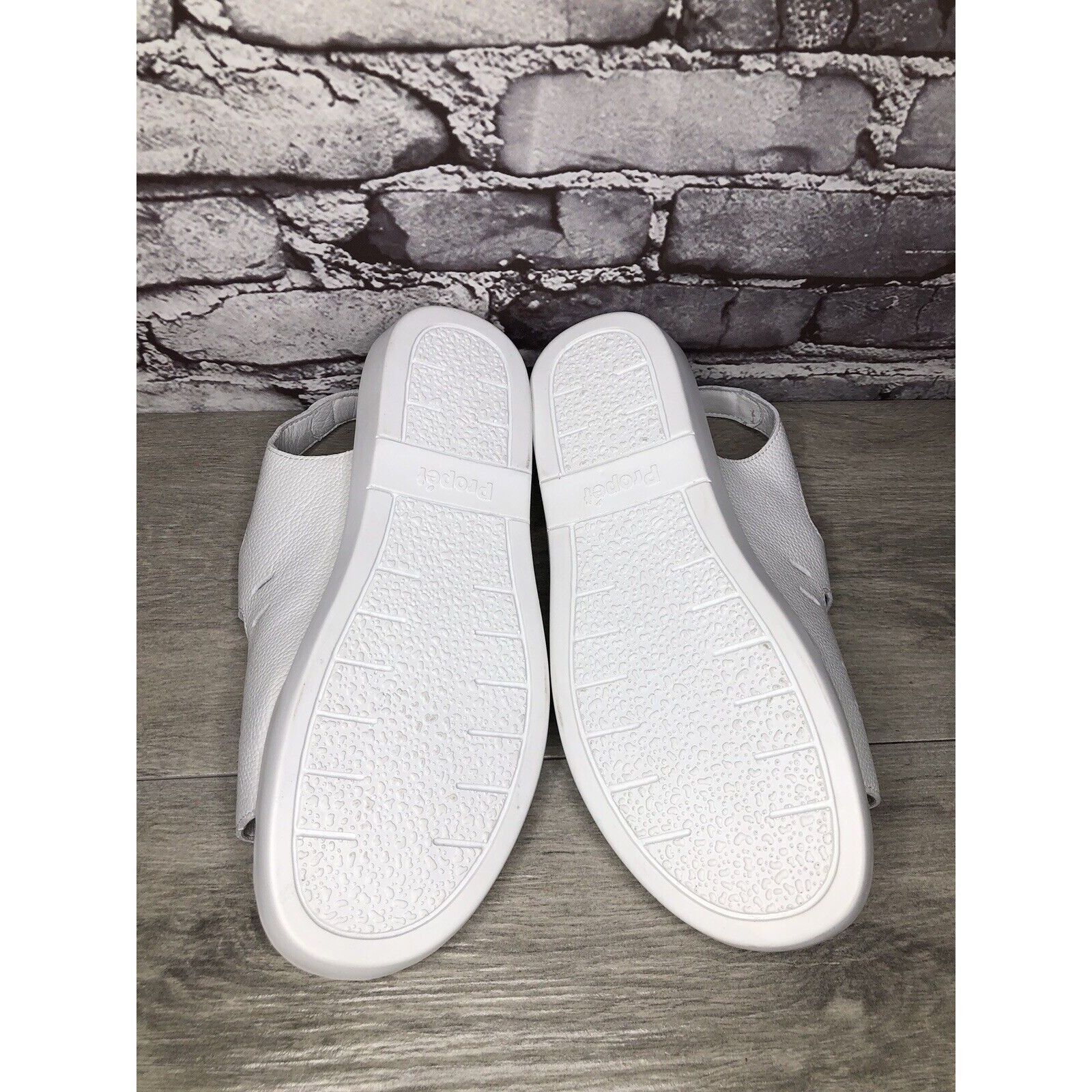 Other Propet Cell Cushion White Leather Triple Strap Wedge Sandals Size US 11 / IT 41 - 14 Thumbnail