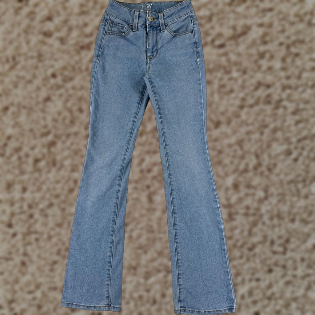 Vintage No Boundaries Jeans Juniors 1 Blue Denim Bootcut Light Wash 5-Pocket Embroidered Stretch Regular Cotton Blend Women's Jeans (Low Rise) - 29in Inseam Size 25" / US 0 / IT 36 - 1 Thumbnail